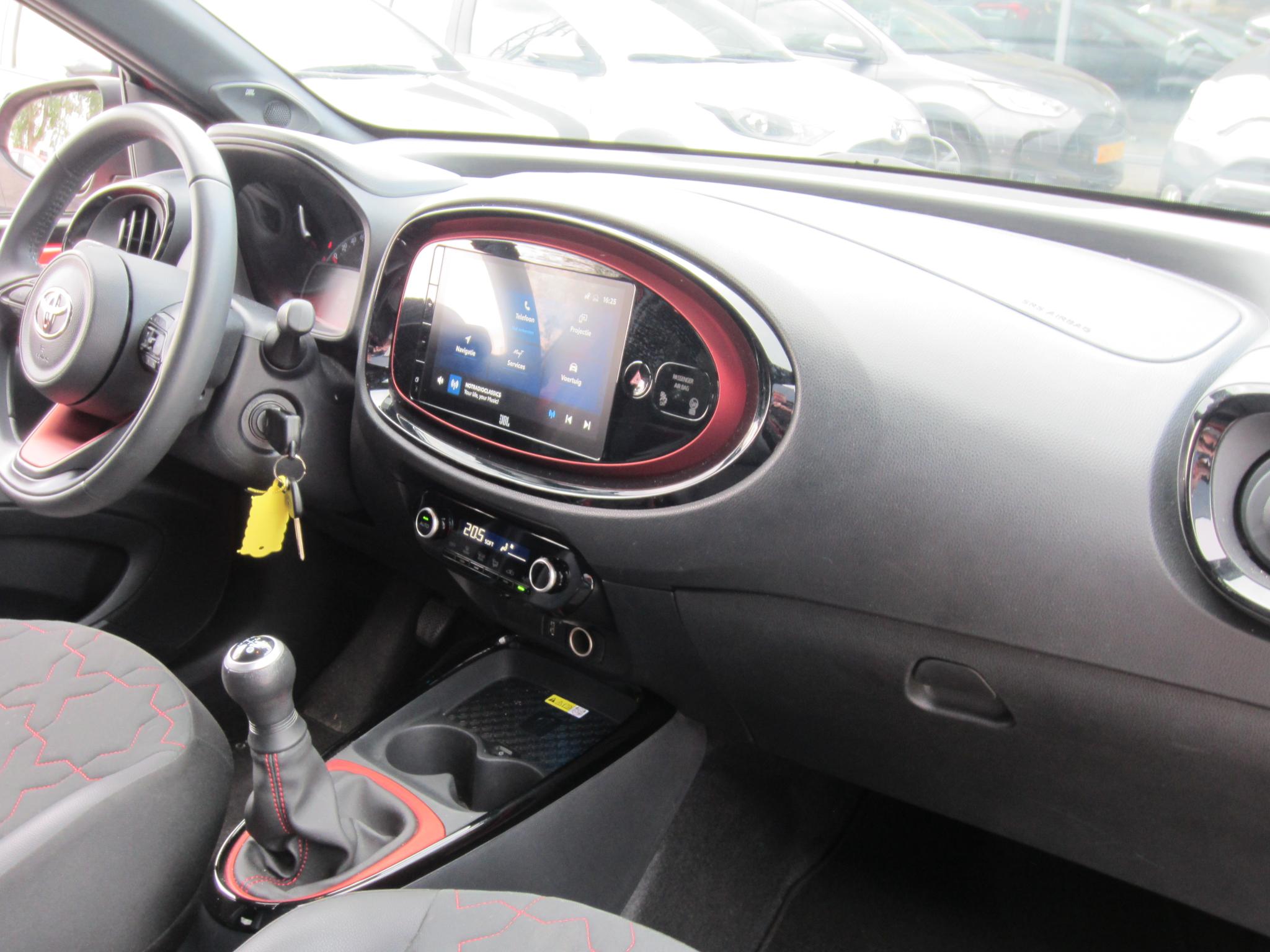 Foto van Toyota Toyota Aygo X