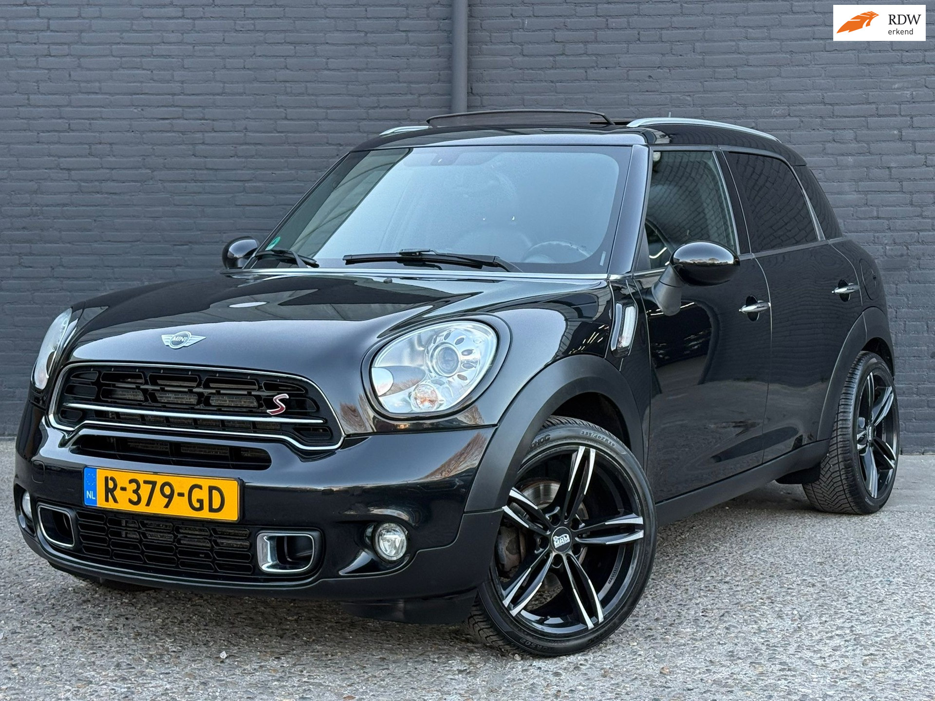 Mini Cooper S 1.6 Cooper S Chili PANO | LEDER | PDC | STOELVER | AUTOMAAT | NWE APK 2016 - voorkant