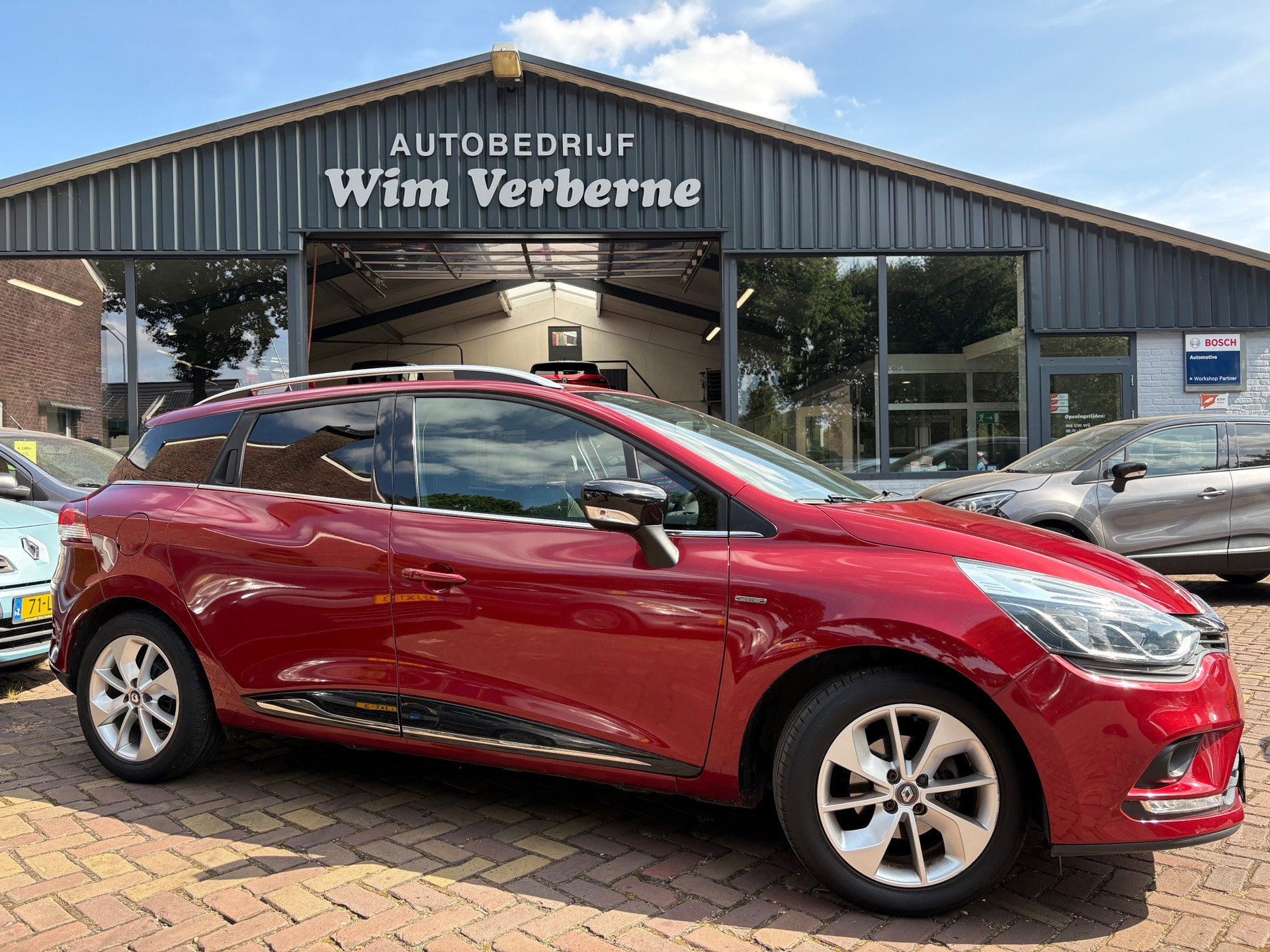 Renault Clio 0.9 TCe Limited navigatie 2017 - voorkant
