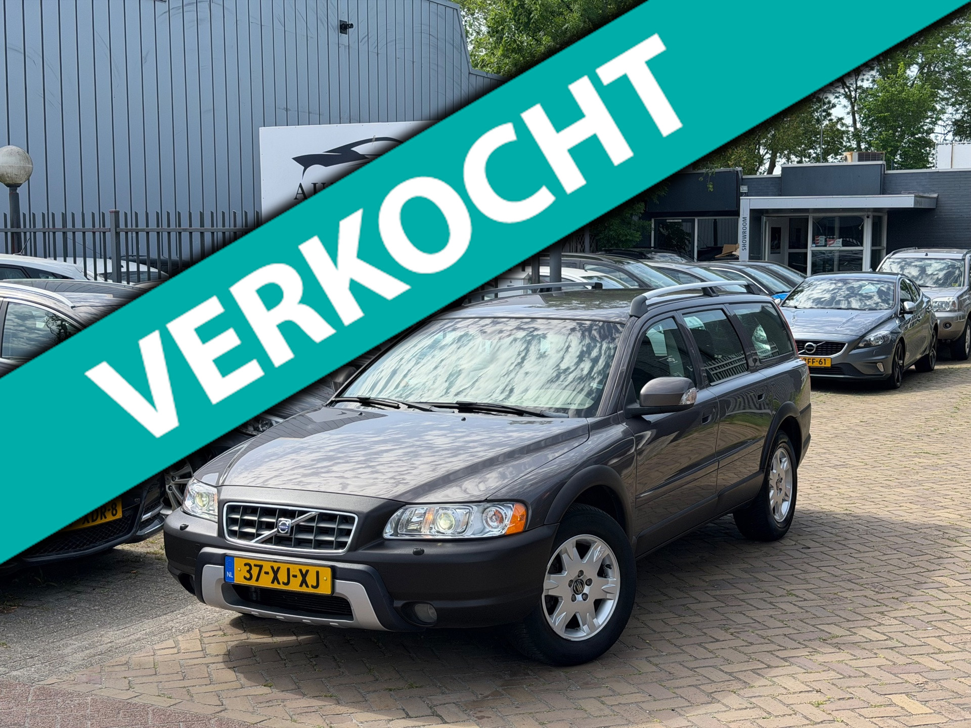 Volvo Xc70 2.4 D5 Aut/Leer/Cruise/ stoelverwarming/Terekhaak/Nap/Nieuw Apk 2007 - voorkant