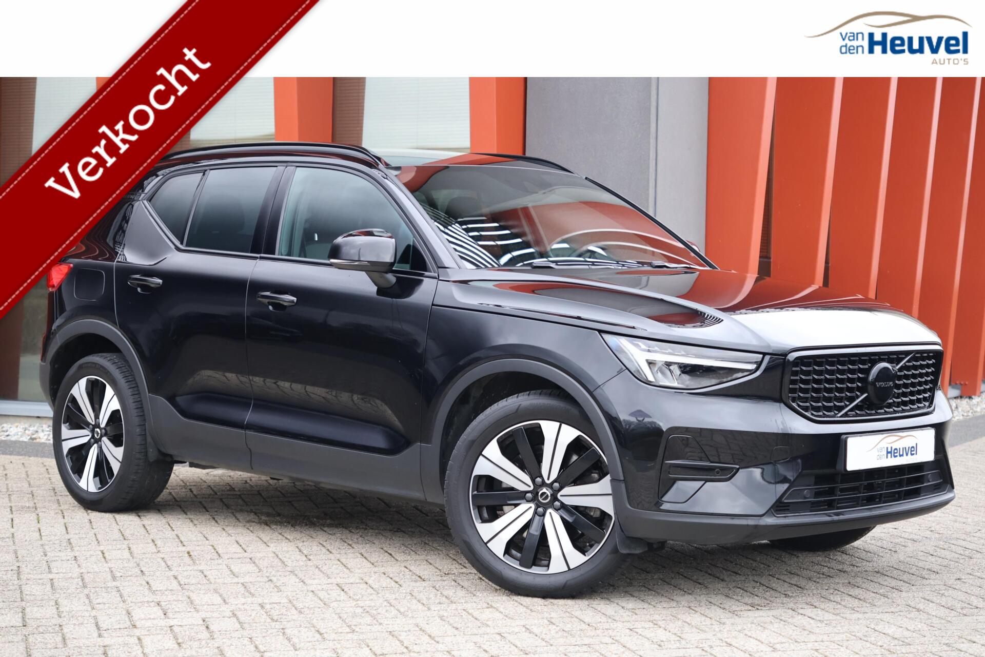 Volvo XC40 1.5 T4 Plug-in hybrid Plus Dark 2023 - voorkant