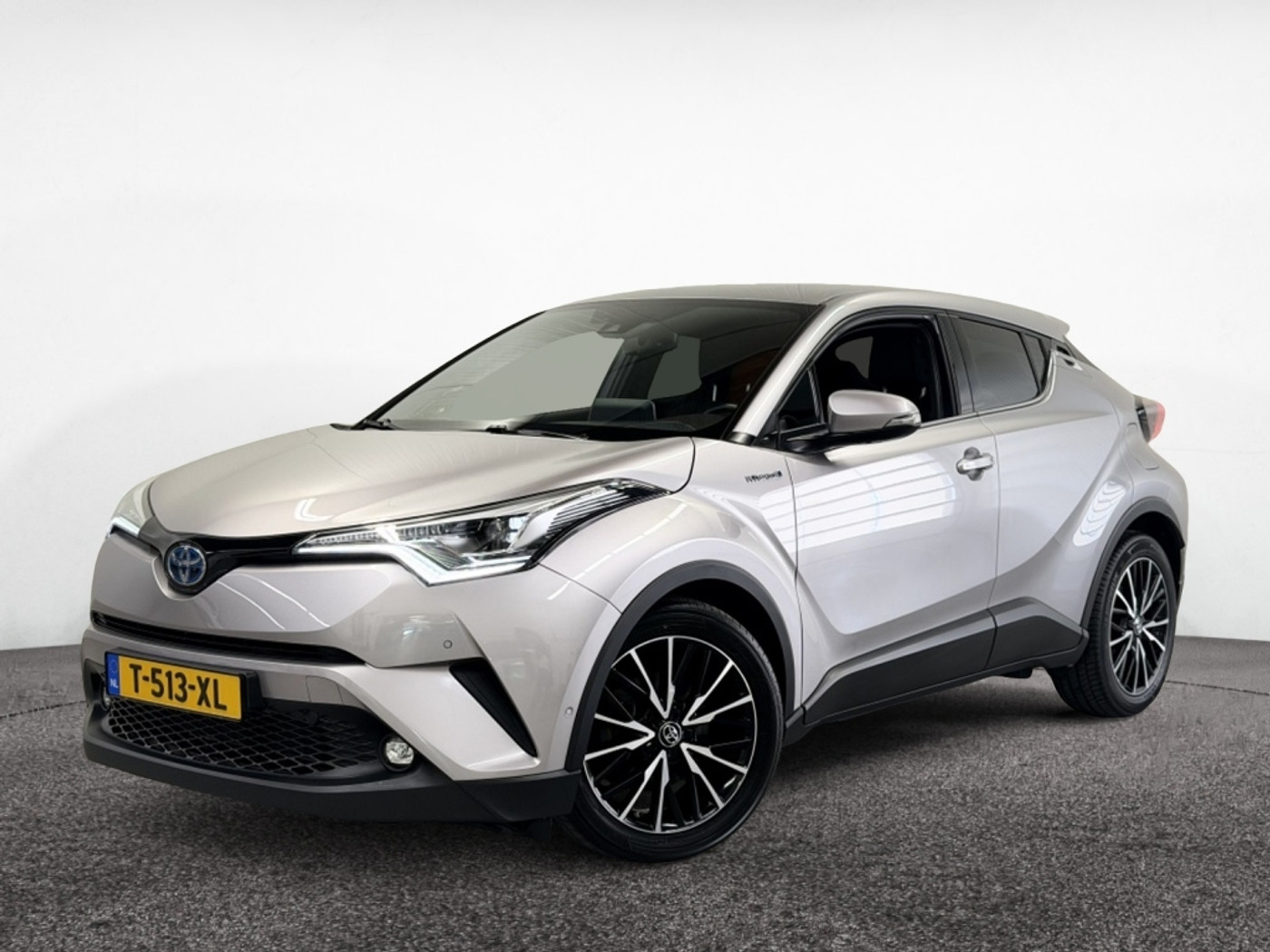 Toyota Toyota C-hr 1.8 Hybrid Executive 2019 - voorkant