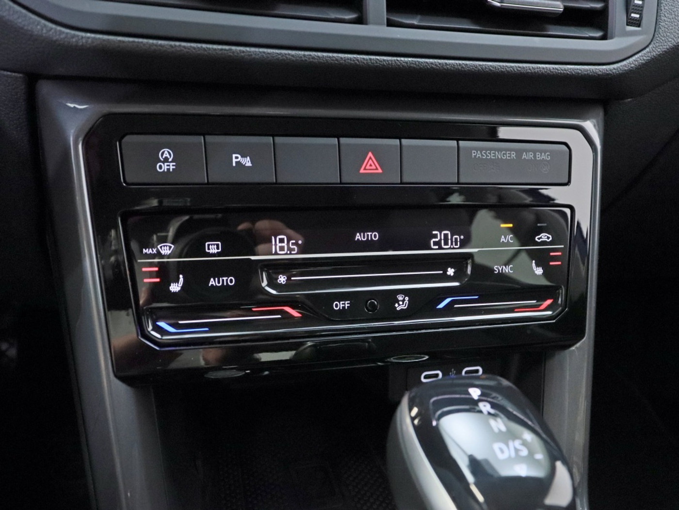 Foto van Volkswagen T-cross