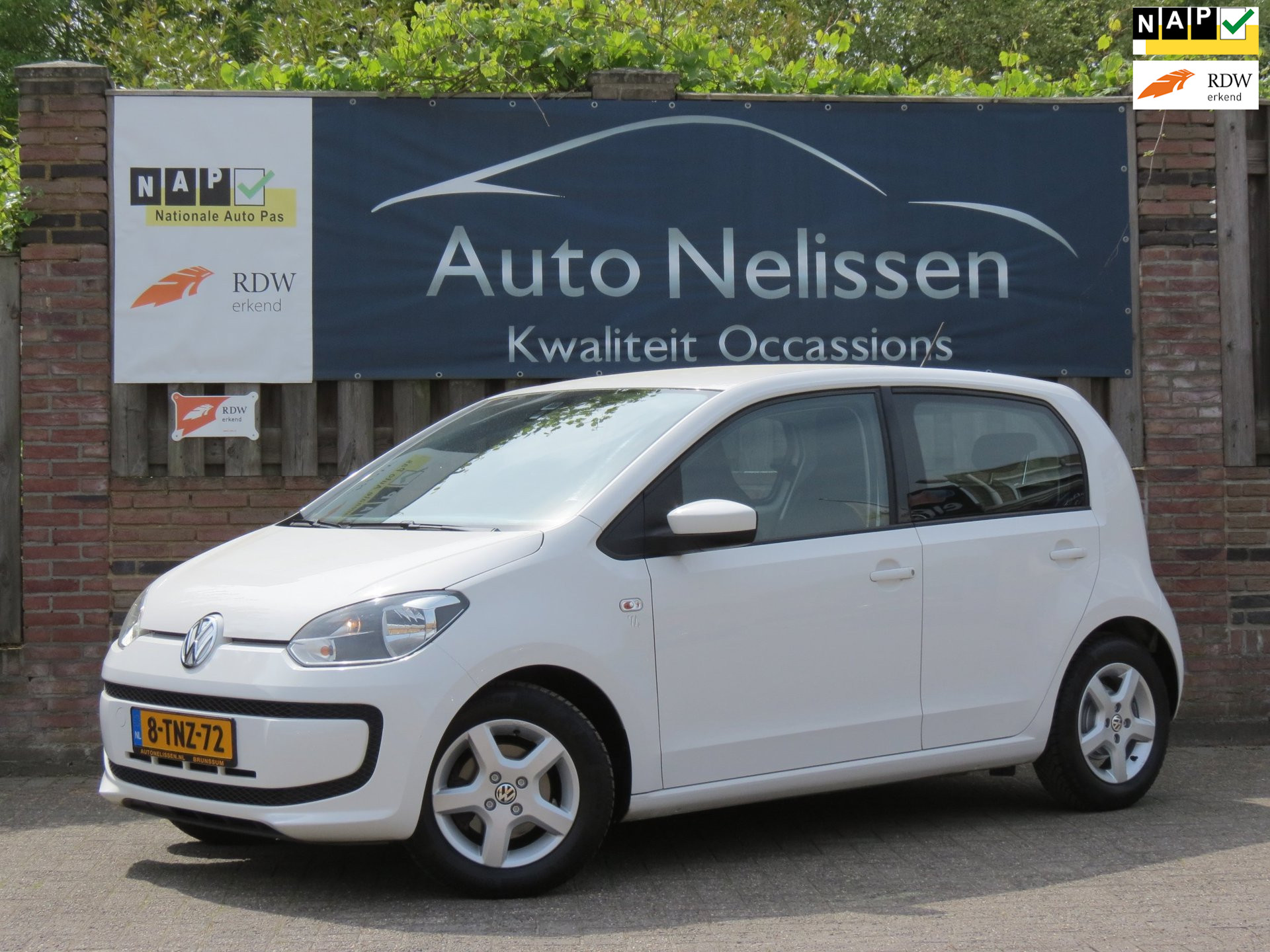 Volkswagen Up 1.0 5-DRS move up! | LICHTMETALEN VELGEN | DEALER ONDERHOUDEN | AIRCO | 2e EIGENAAR | 2014 - voorkant