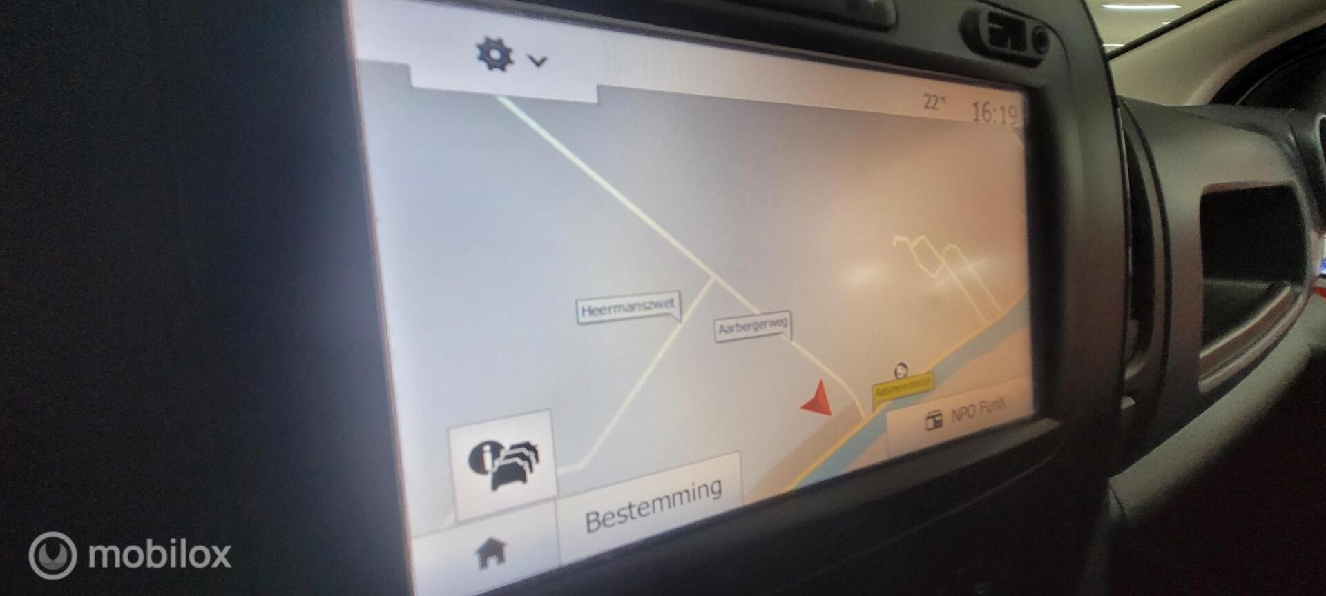Foto van Opel Vivaro-b