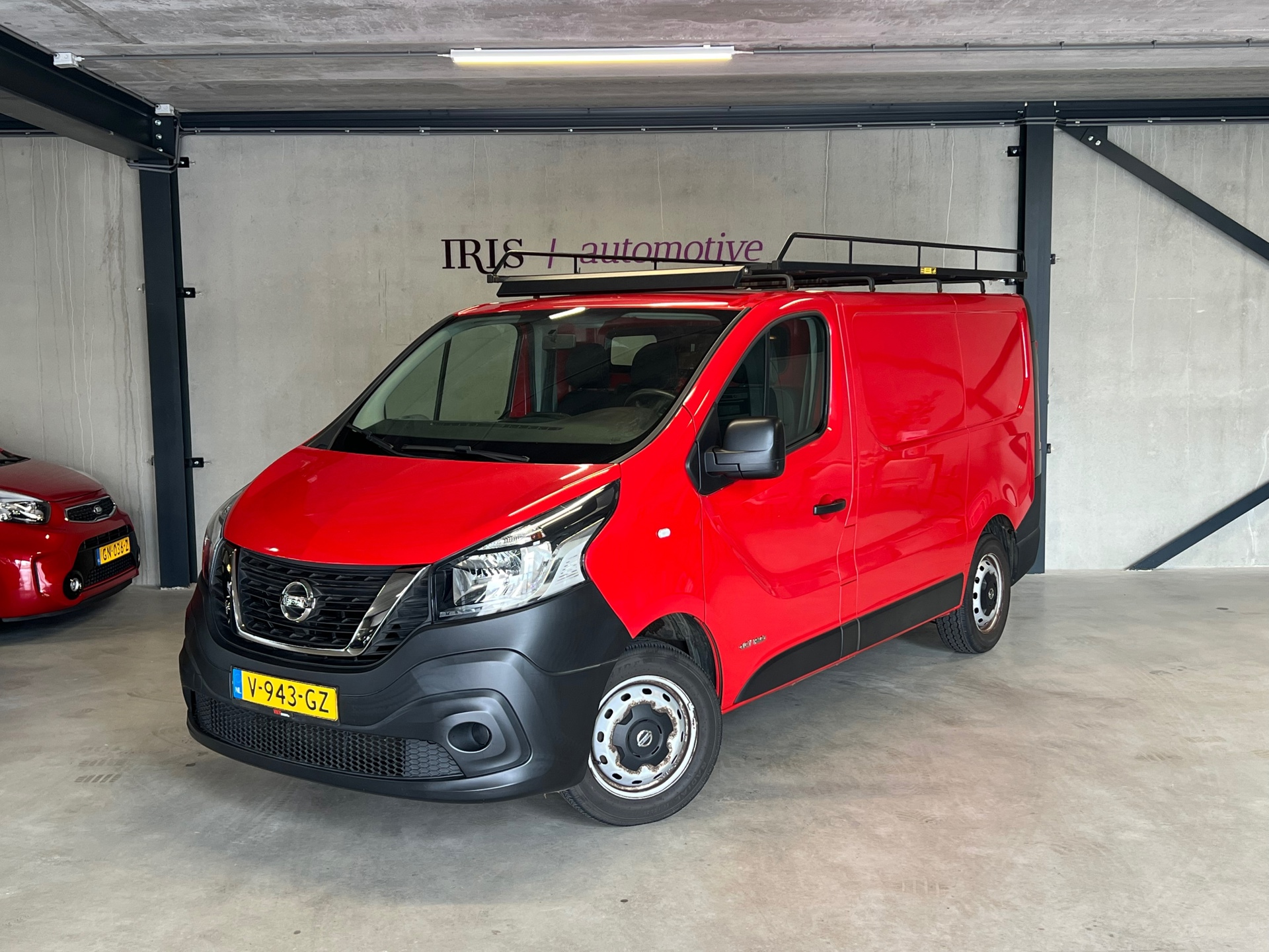 Nissan Nissan Nv300 1.6 dCi 120 L1H1 Visia - Renault Trafic - Imperiaal - Trekhaak - BT - Radio - 121 pk 2017 - voorkant