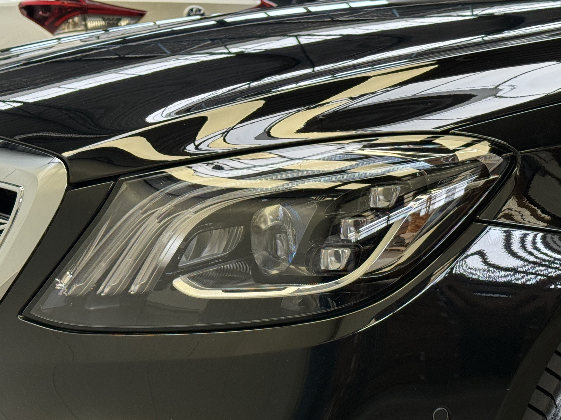 Foto van Mercedes-Benz S 500