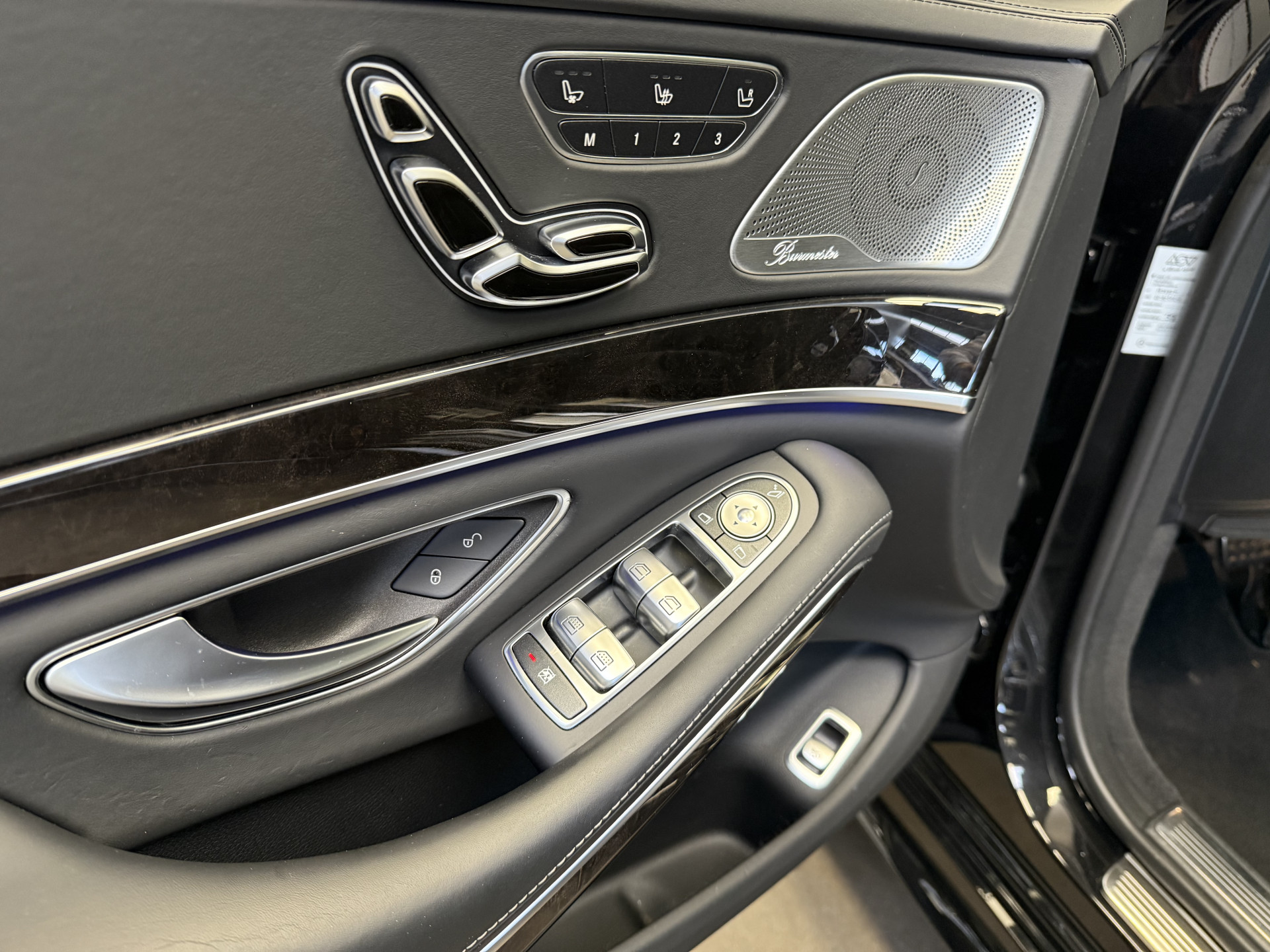 Foto van Mercedes-Benz S 500