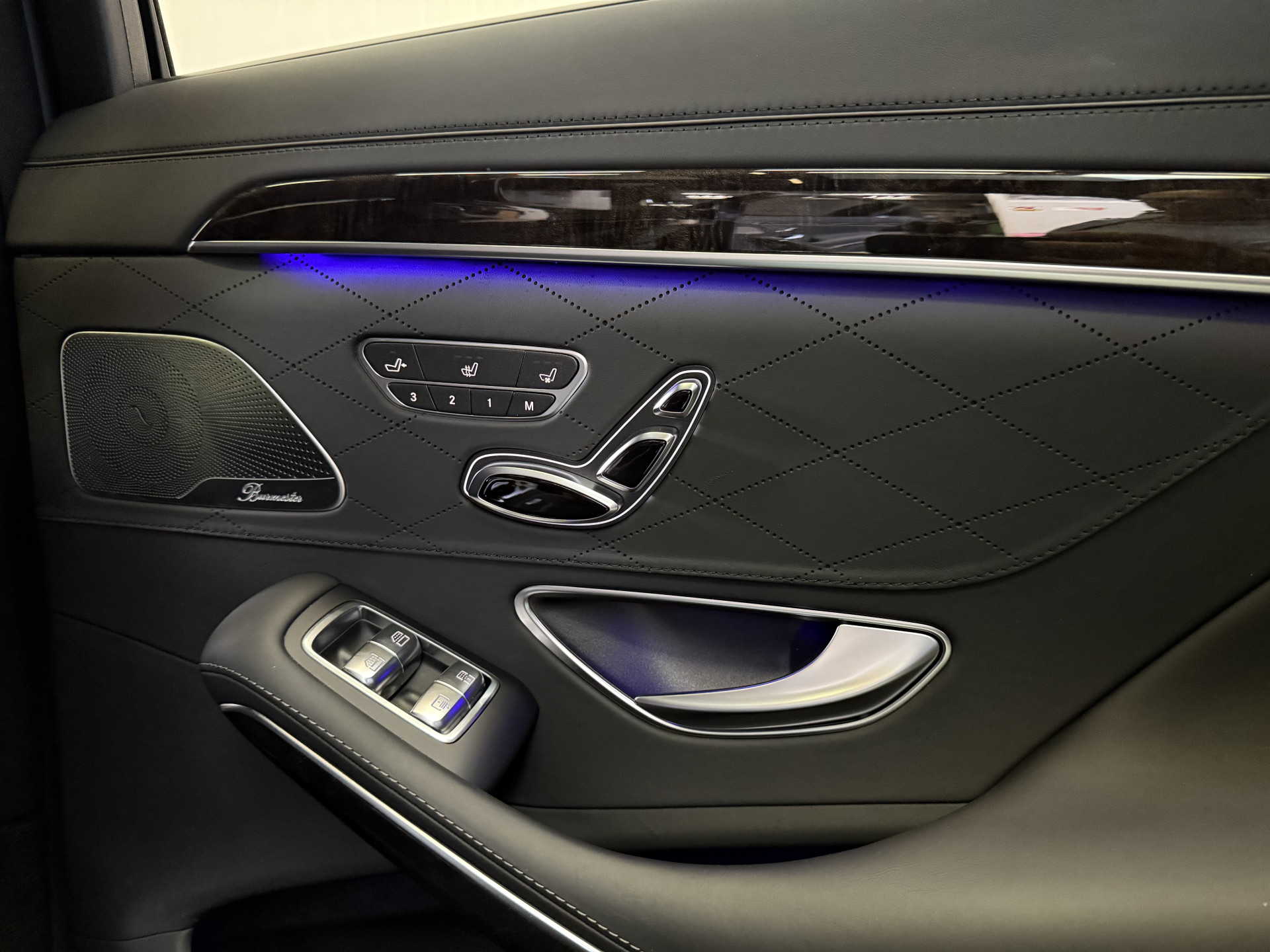 Foto van Mercedes-Benz S 500