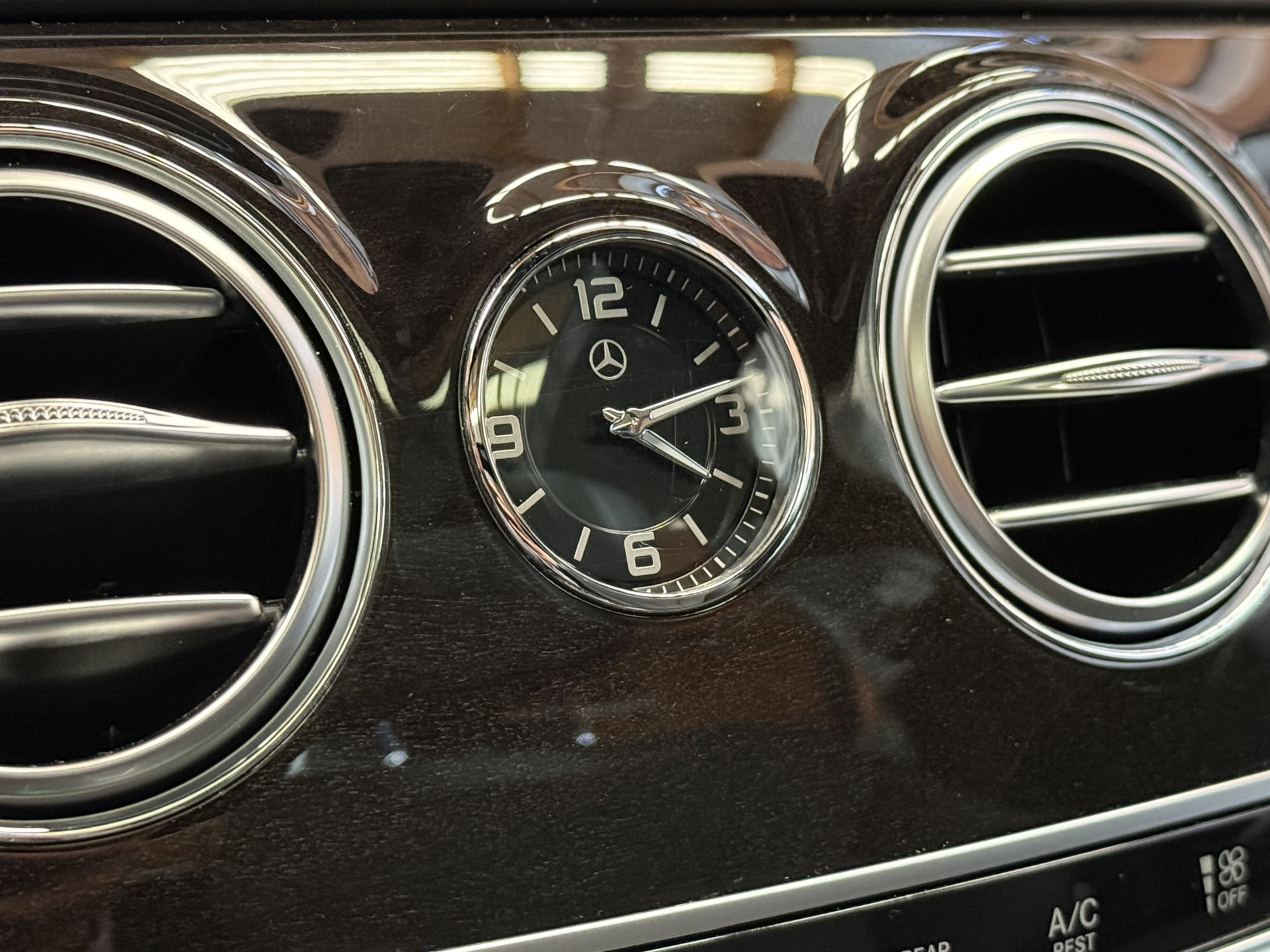 Foto van Mercedes-Benz S 500