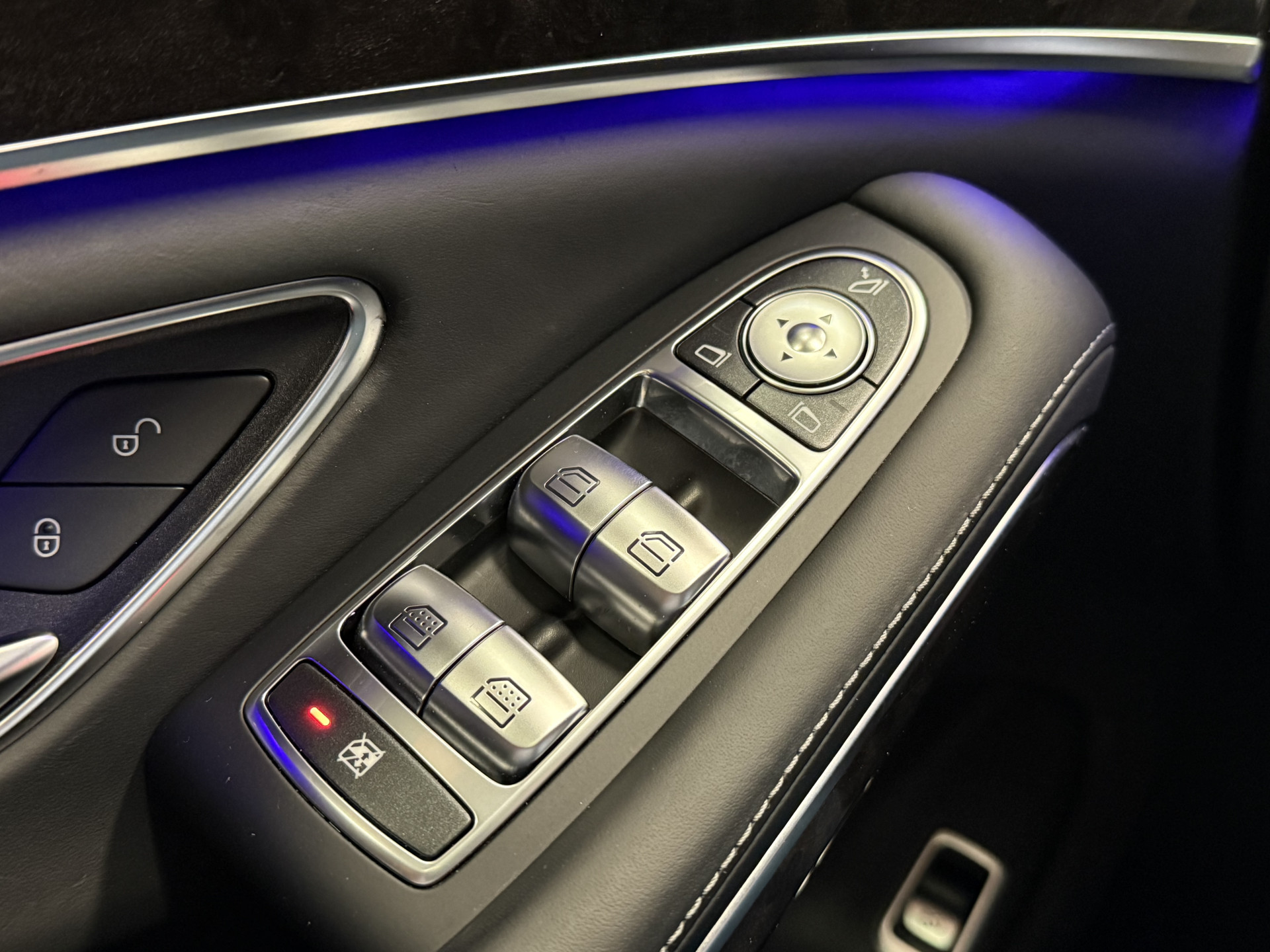 Foto van Mercedes-Benz S 500