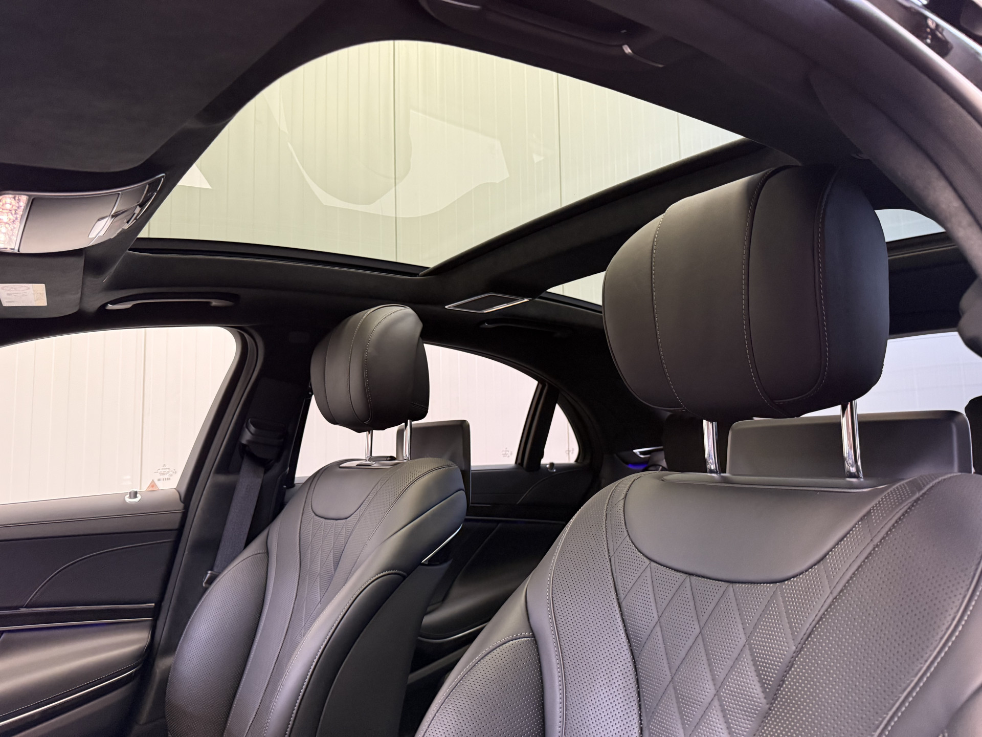 Foto van Mercedes-Benz S 500