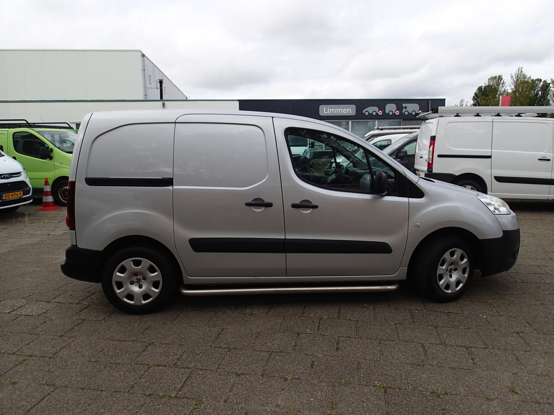 Foto van Peugeot Partner