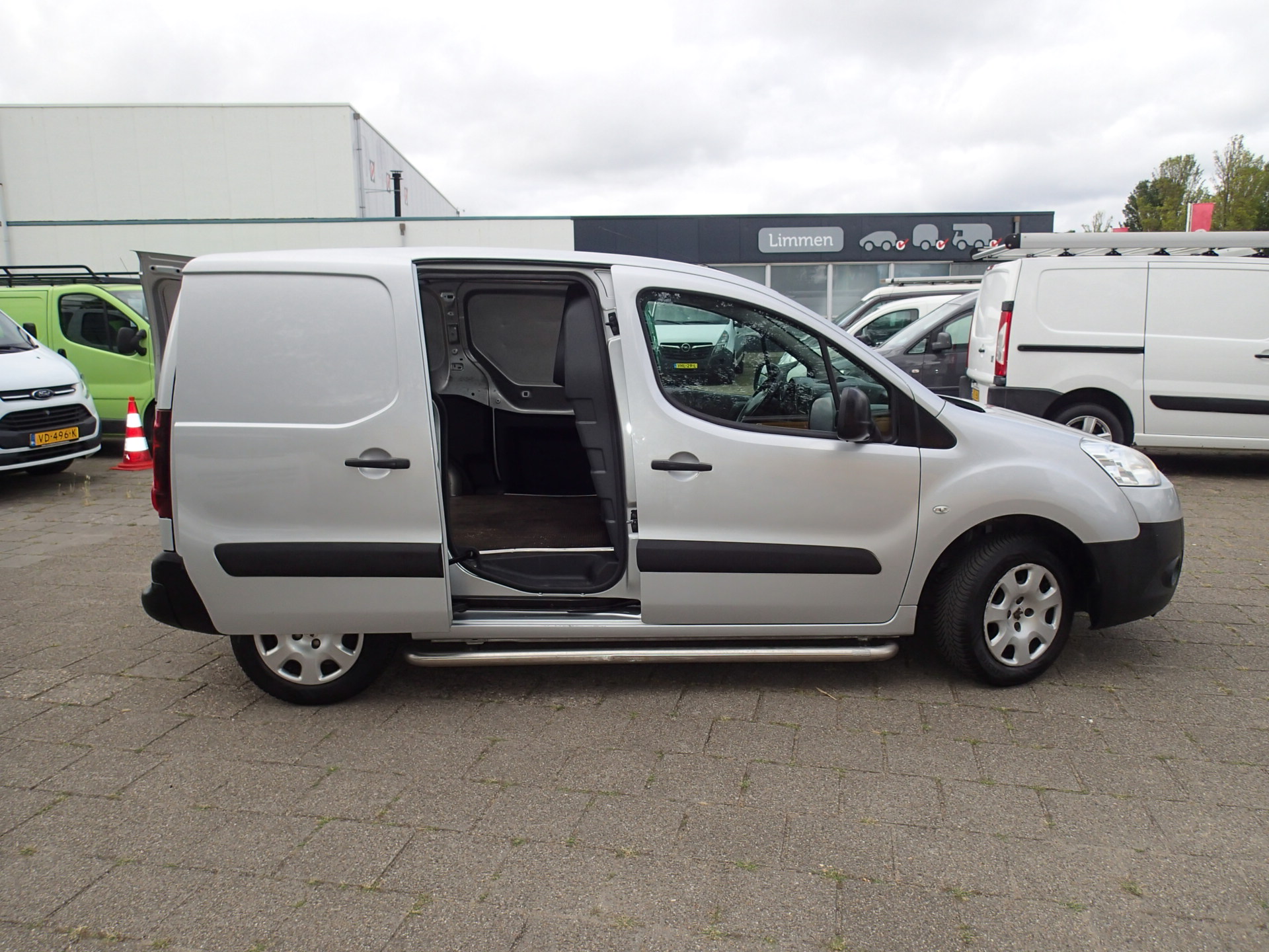 Foto van Peugeot Partner