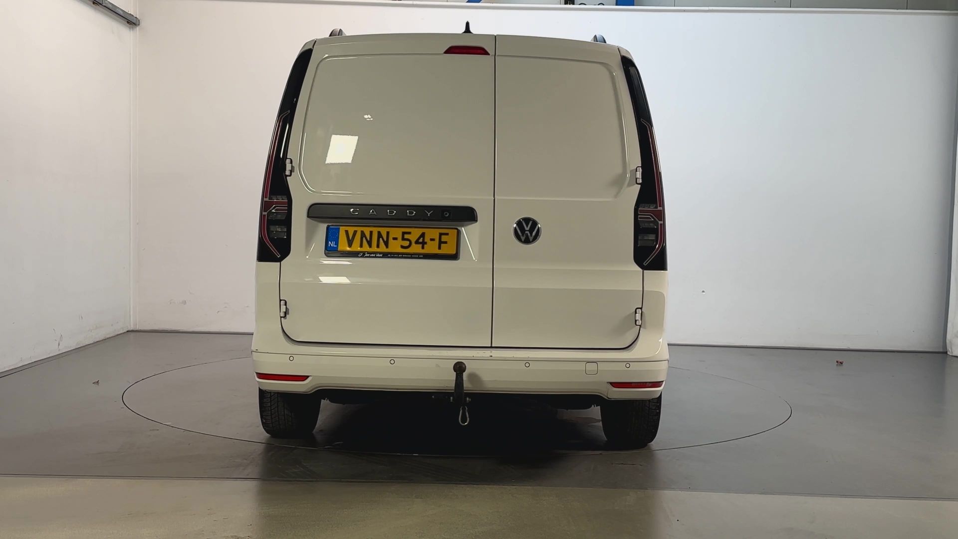 Foto van Volkswagen Caddy Modified Partition Wall