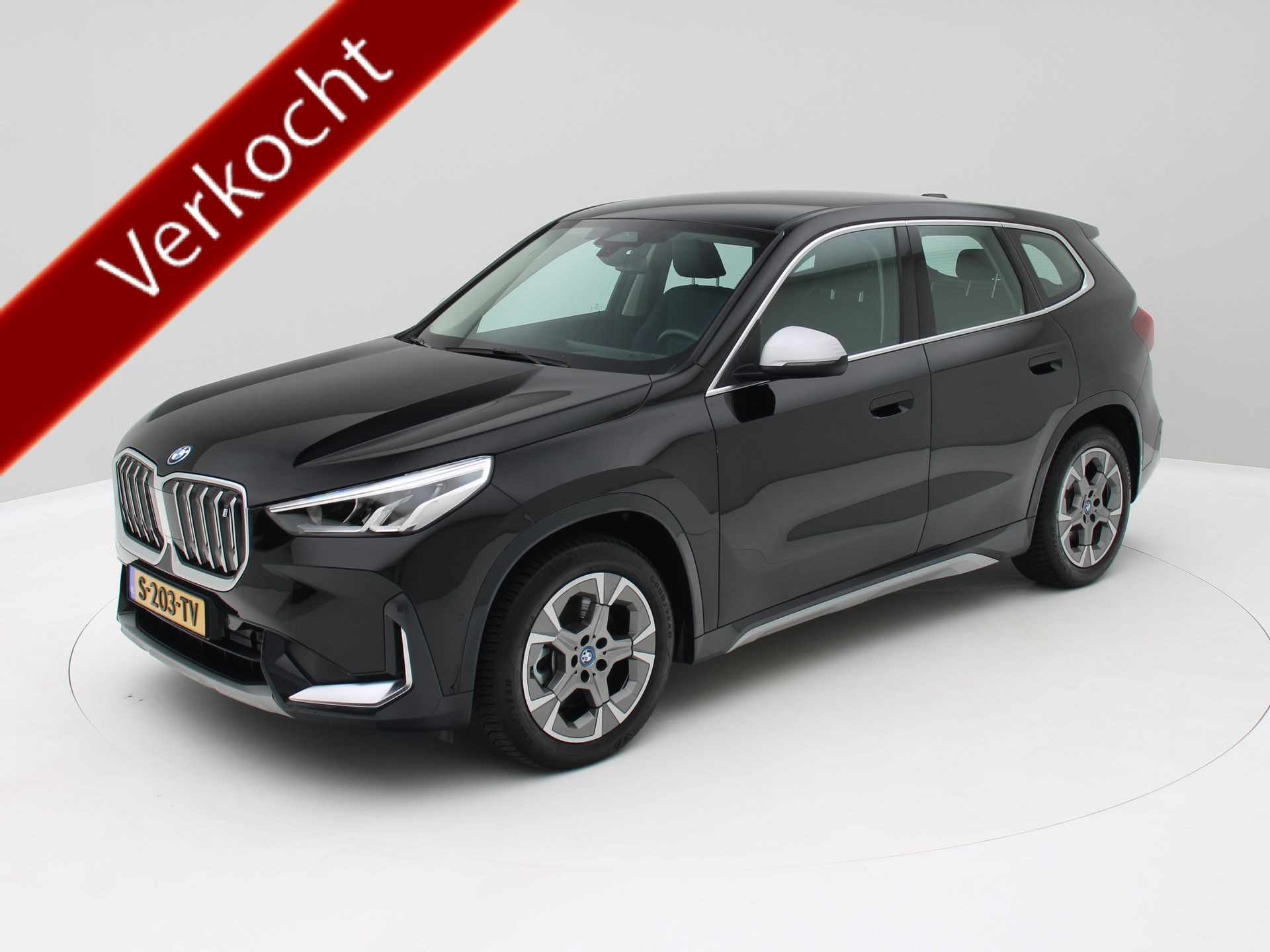 BMW Ix1 Xdrive30 xDrive30 67 kWh Leder/ Navi/ Virtual Cockpit/ Camera /Elec.Klep 2023 - voorkant