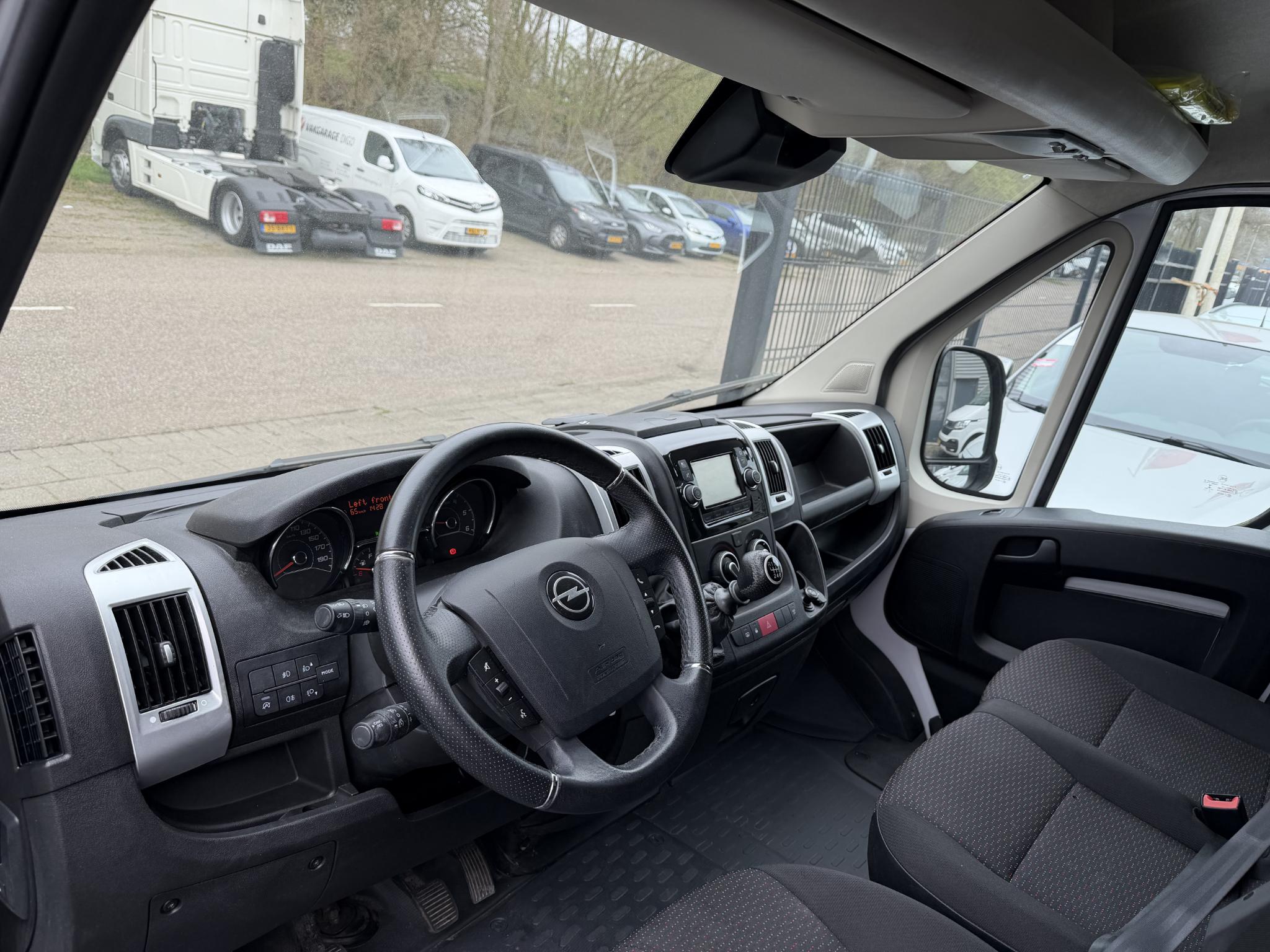 Foto van Opel Movano