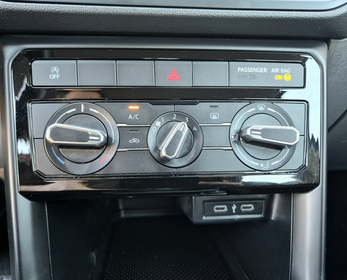 Foto van Volkswagen T-cross