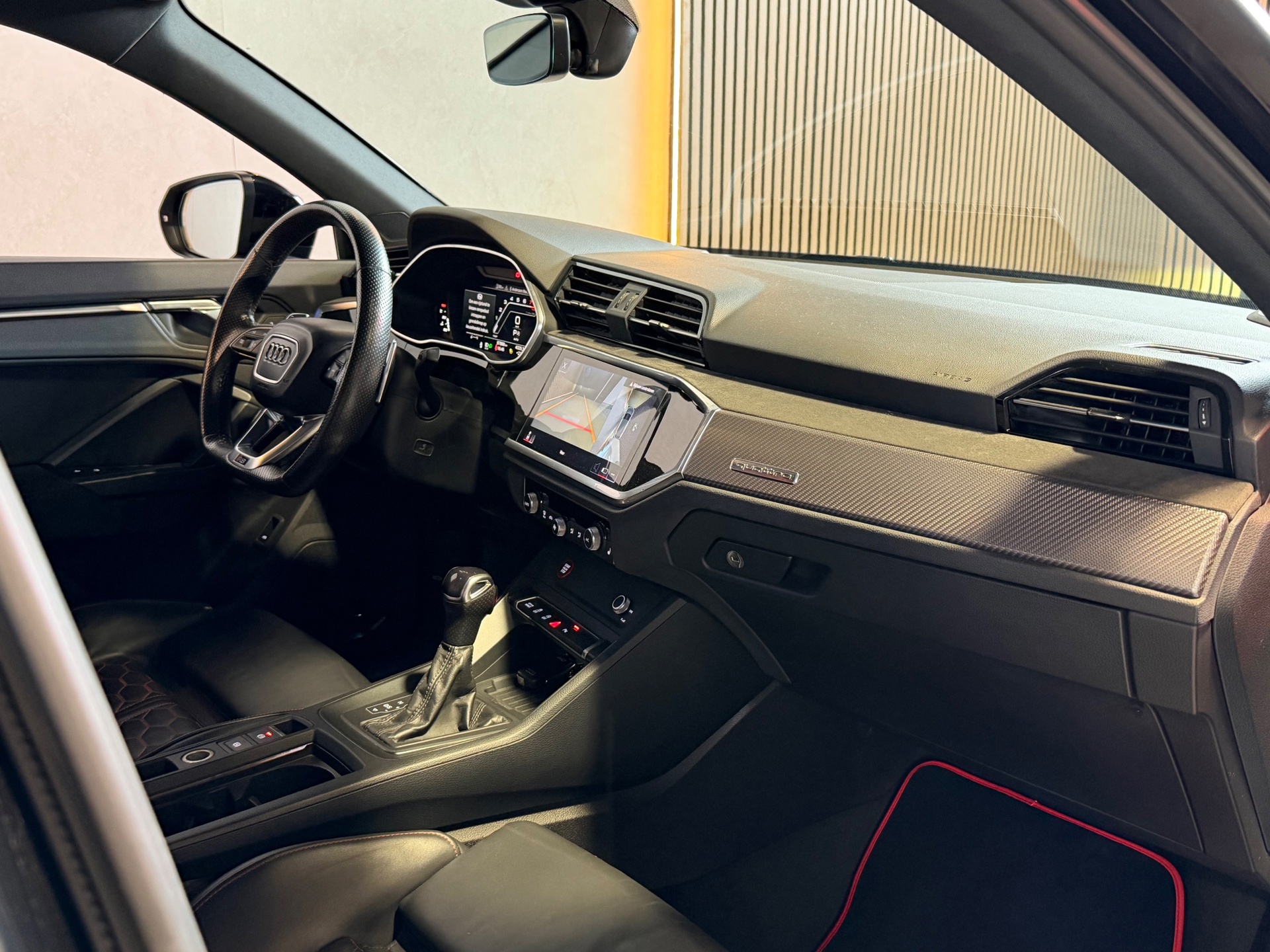 Foto van Audi RS Q3 Sportback