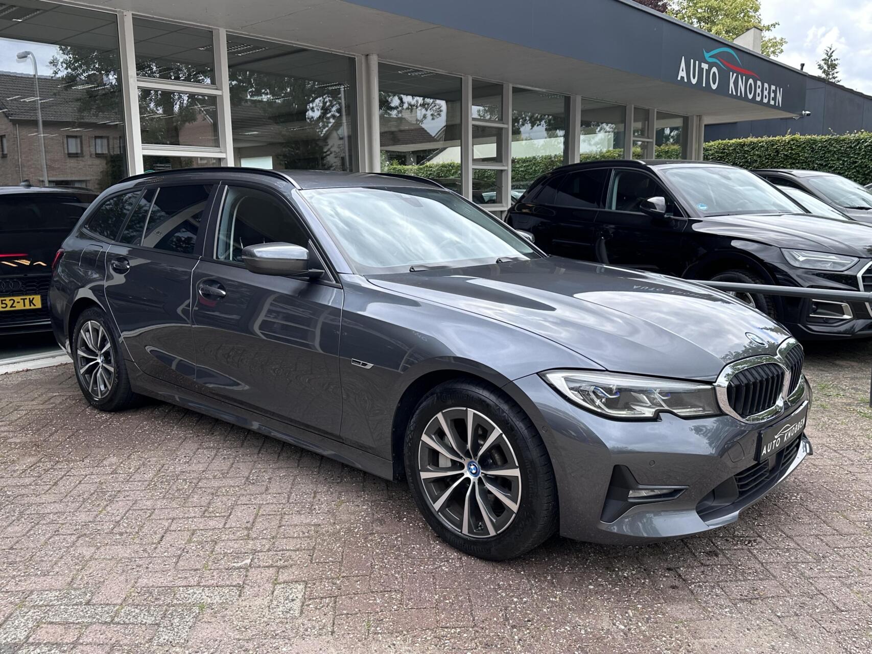 Foto van BMW 330e