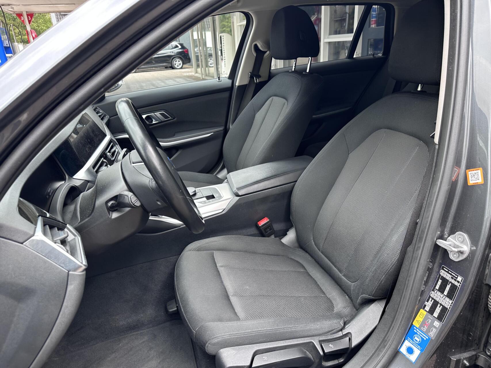 Foto van BMW 330e