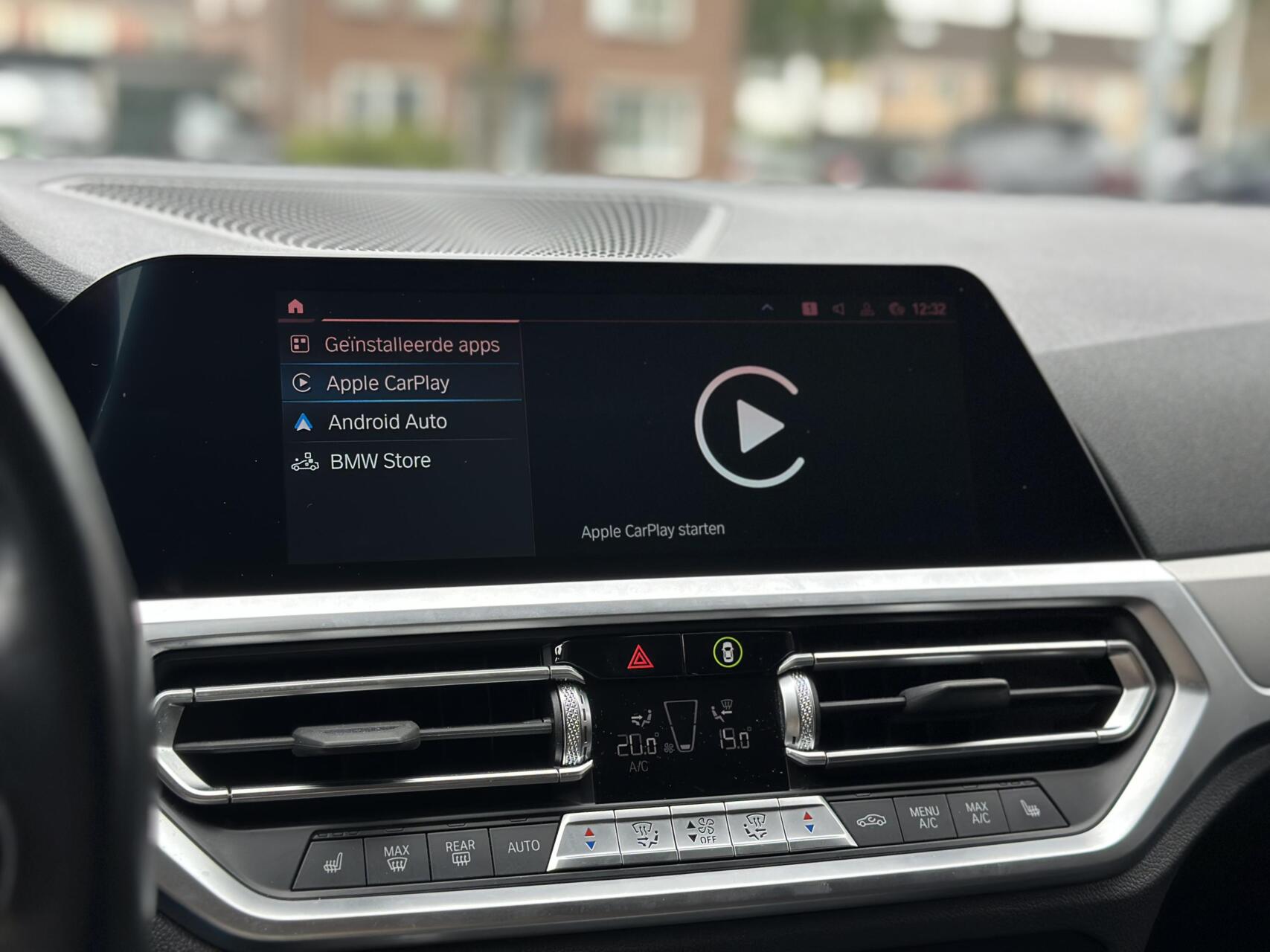 Foto van BMW 330e