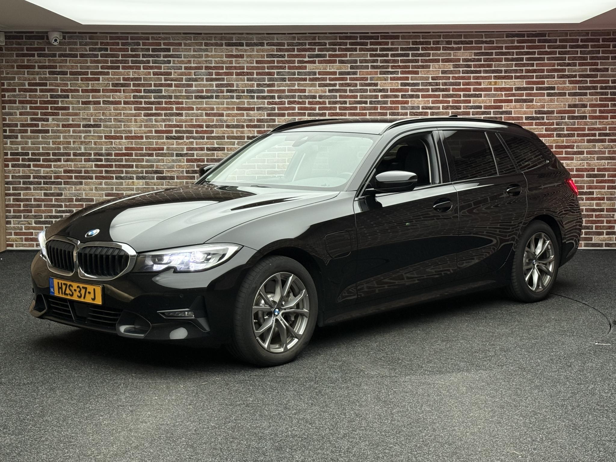 Foto van BMW 330e
