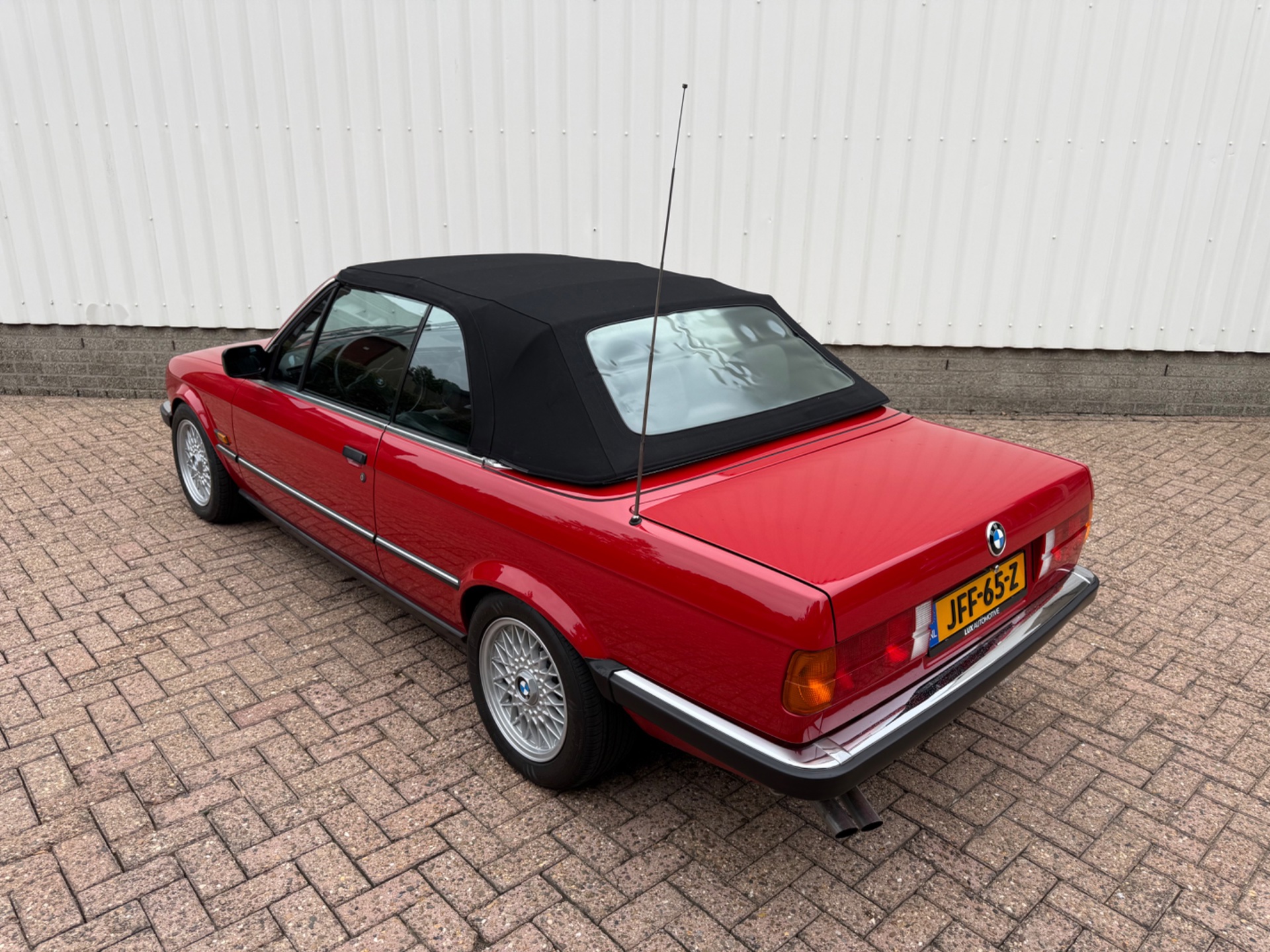 Foto van BMW 325i