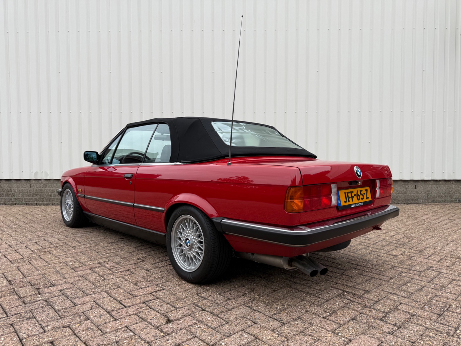 Foto van BMW 325i