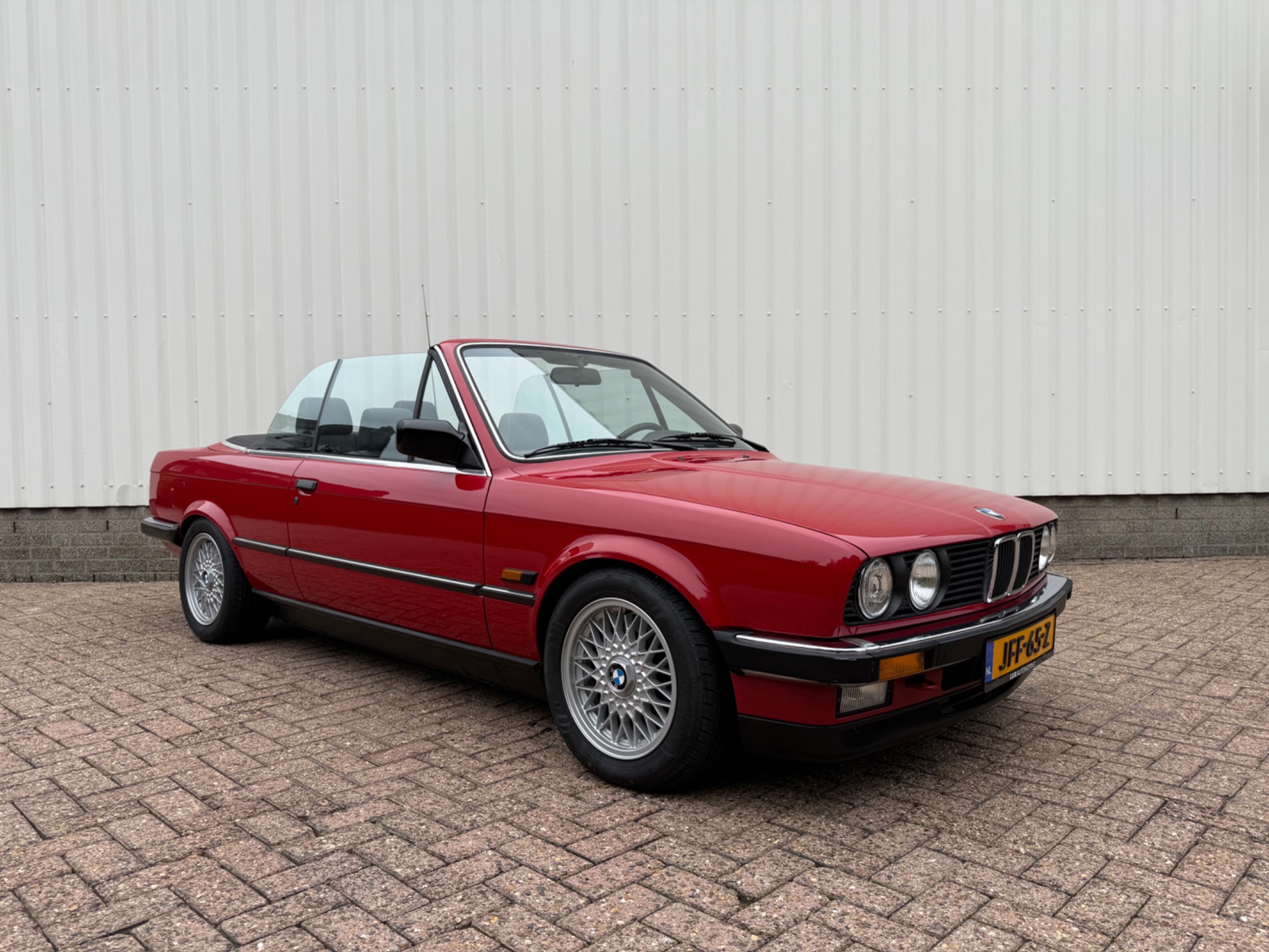 Foto van BMW 325i