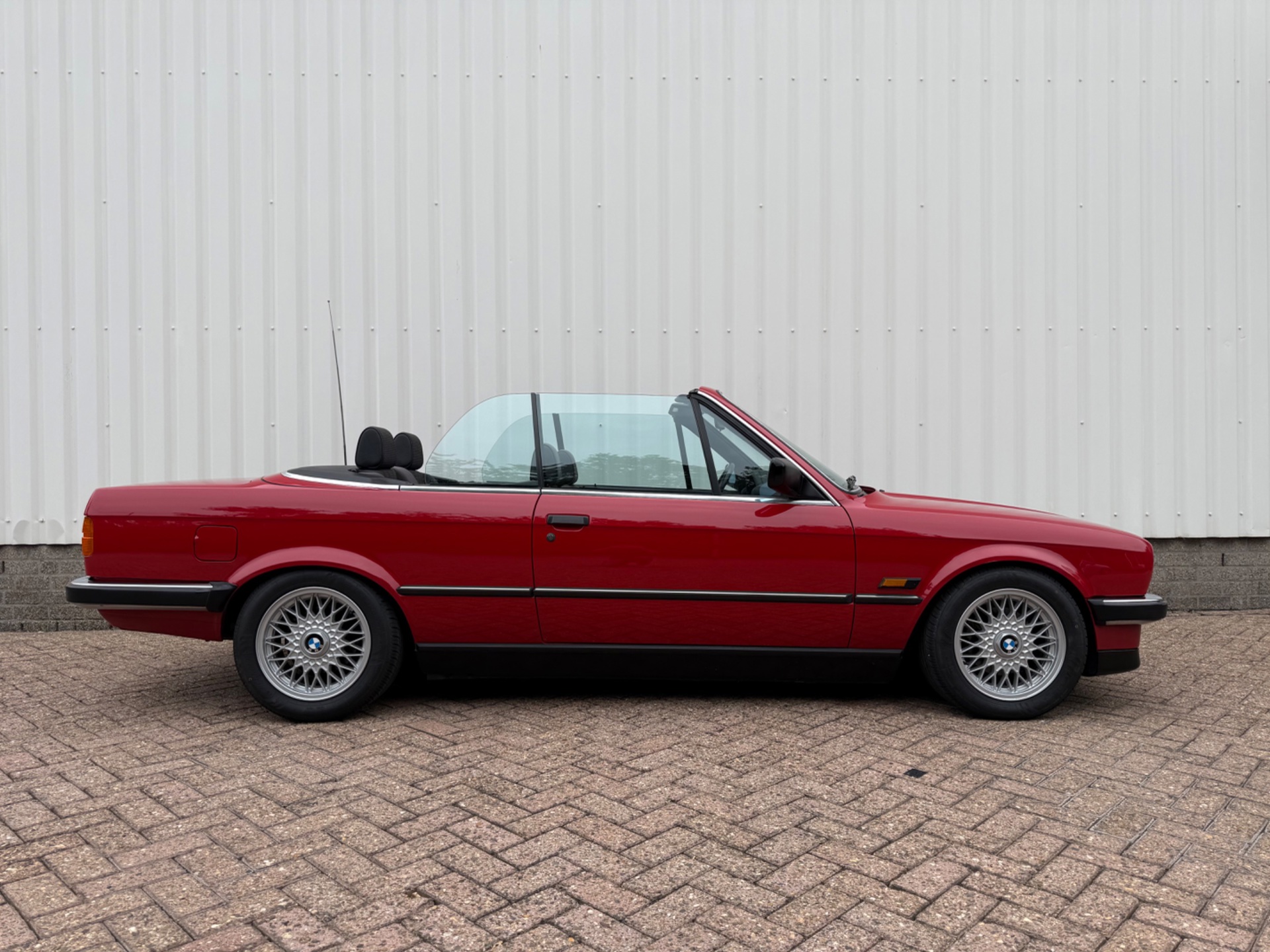 Foto van BMW 325i