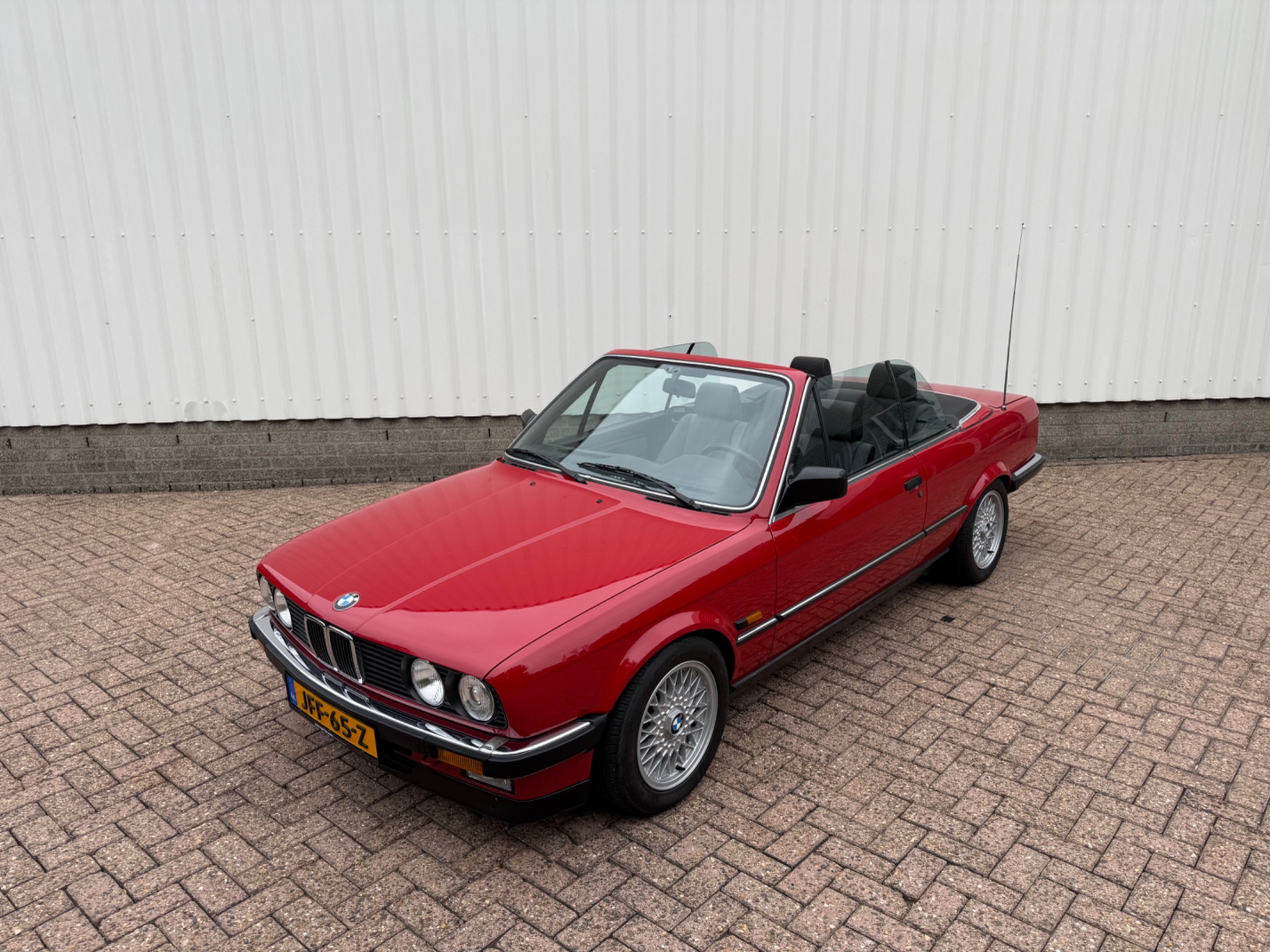Foto van BMW 325i