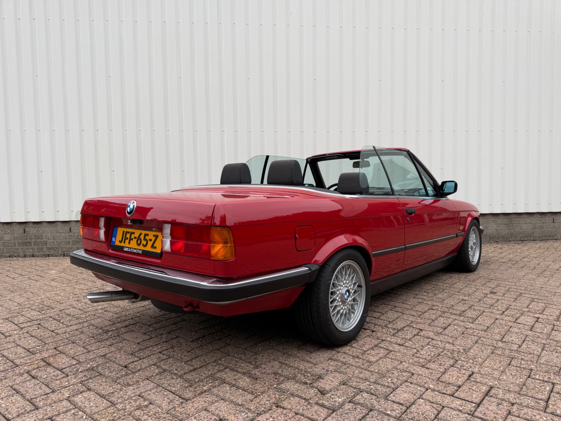 Foto van BMW 325i