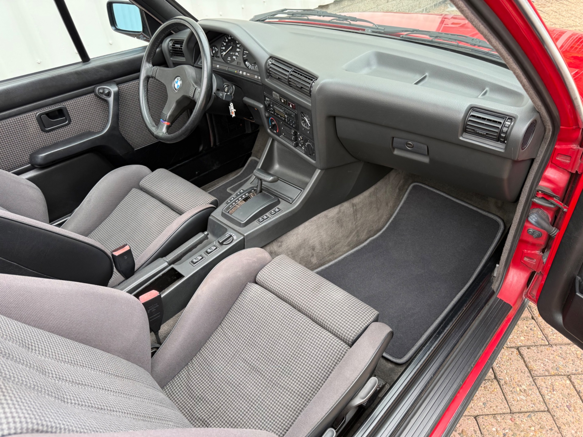 Foto van BMW 325i