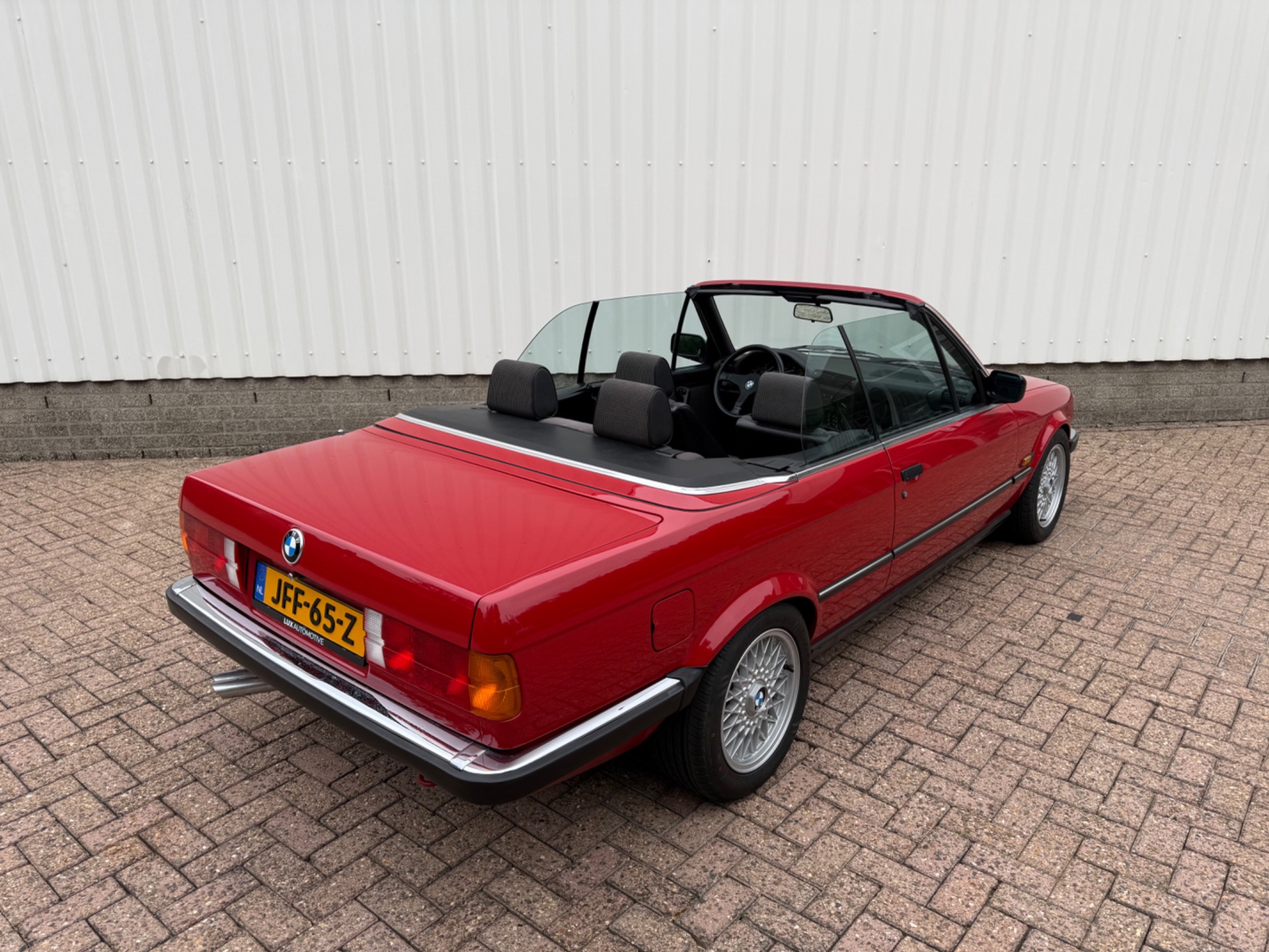 Foto van BMW 325i