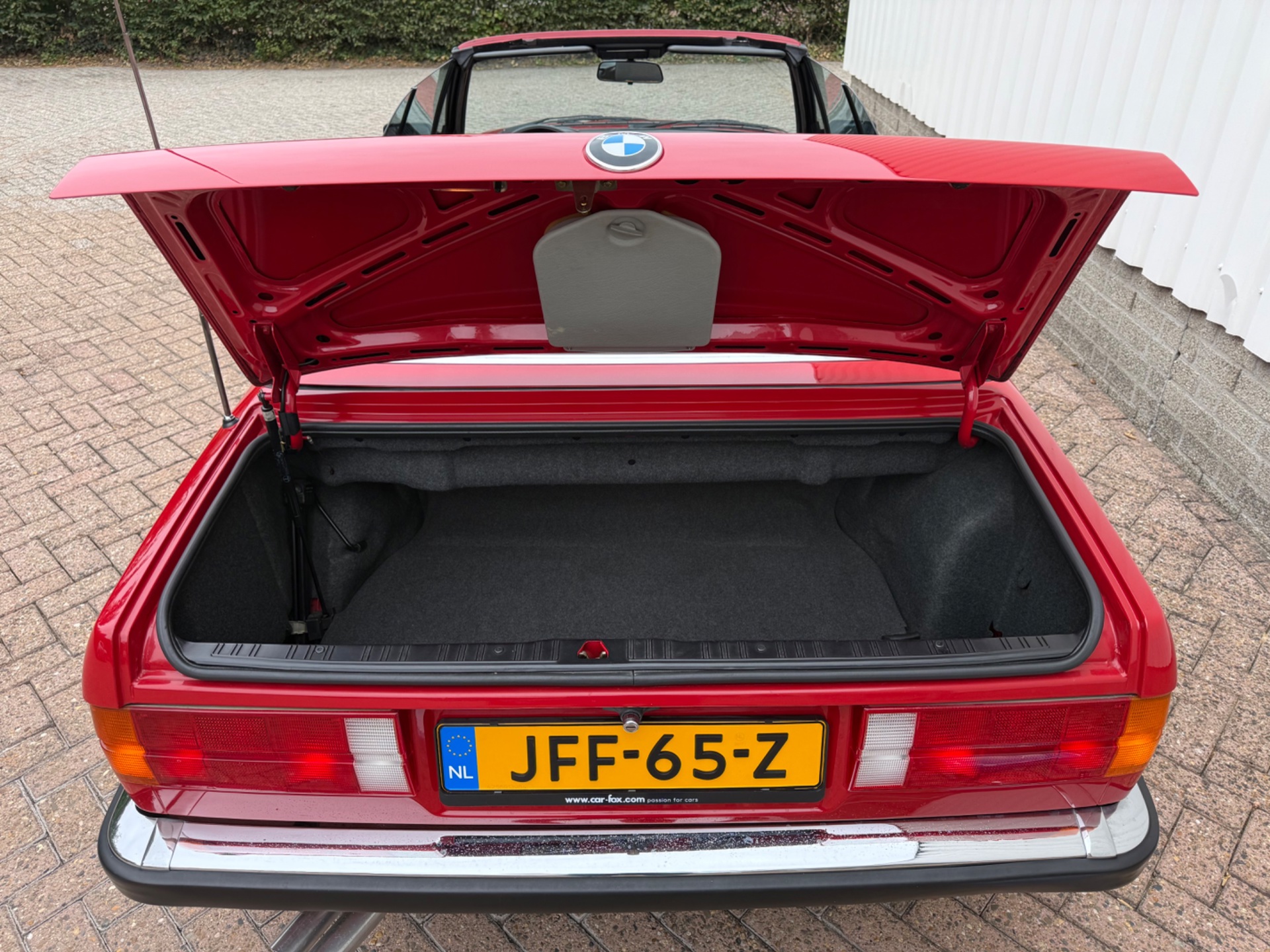 Foto van BMW 325i
