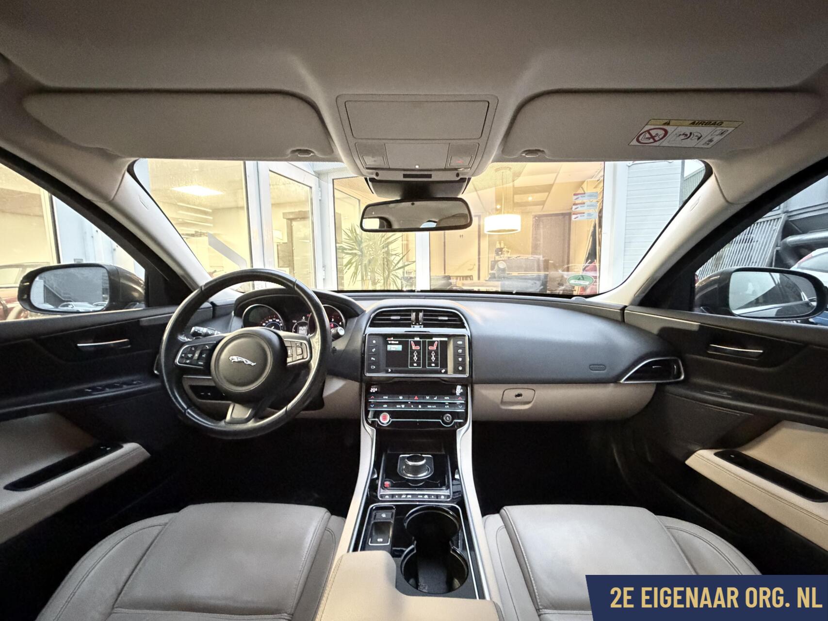 Foto van Jaguar Jaguar Xe