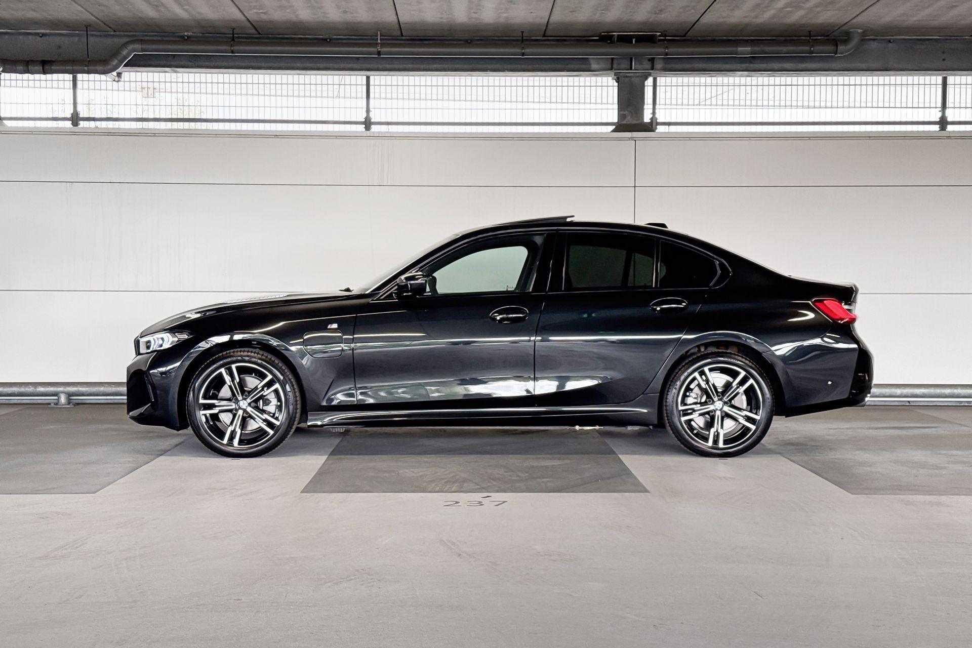 Foto van BMW 330e