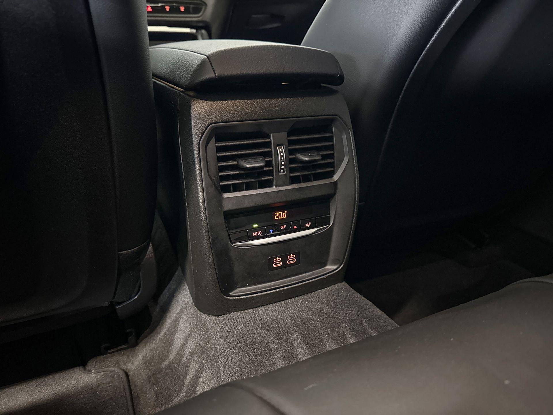 Foto van BMW 330e