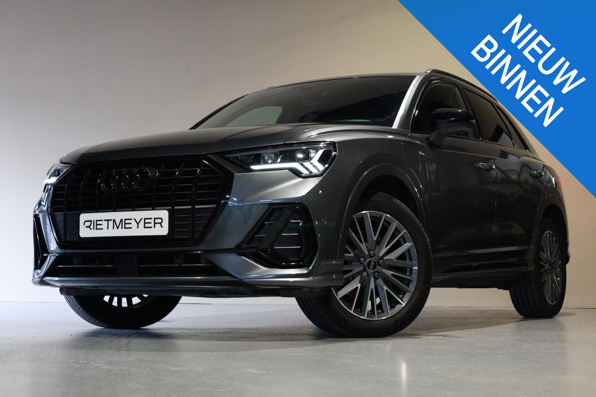Audi Q3 E-tron 45 TFSI e S edition 2022 - voorkant