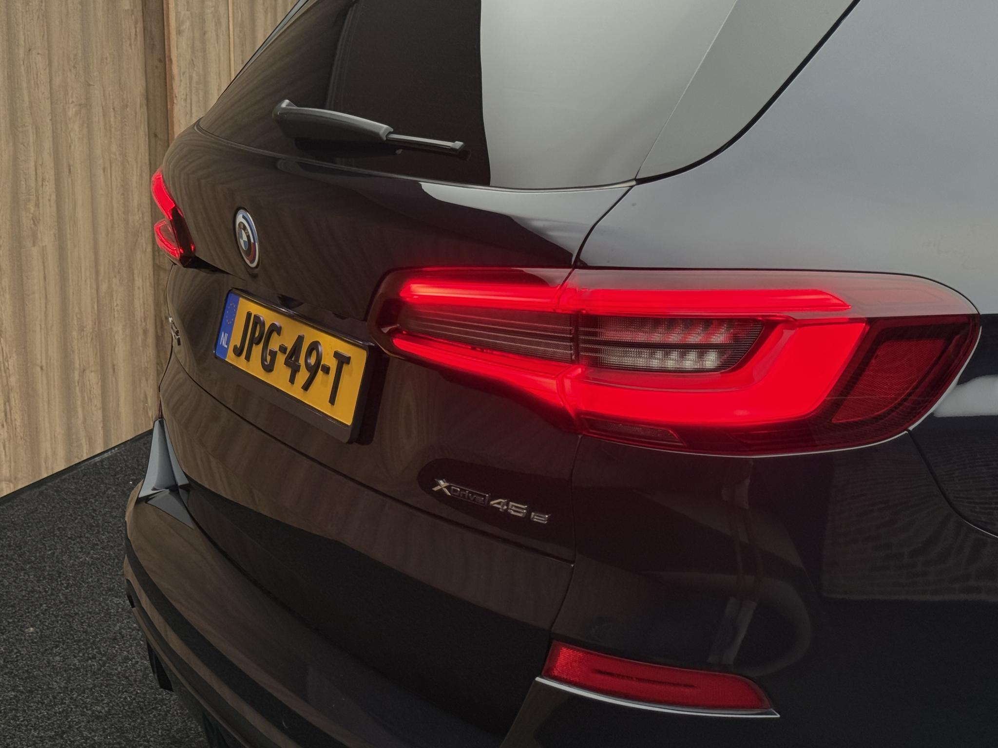 Foto van BMW X5 Xdrive45e