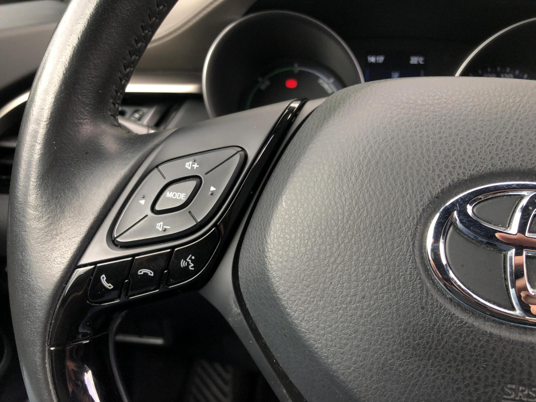 Foto van Toyota Toyota C-hr