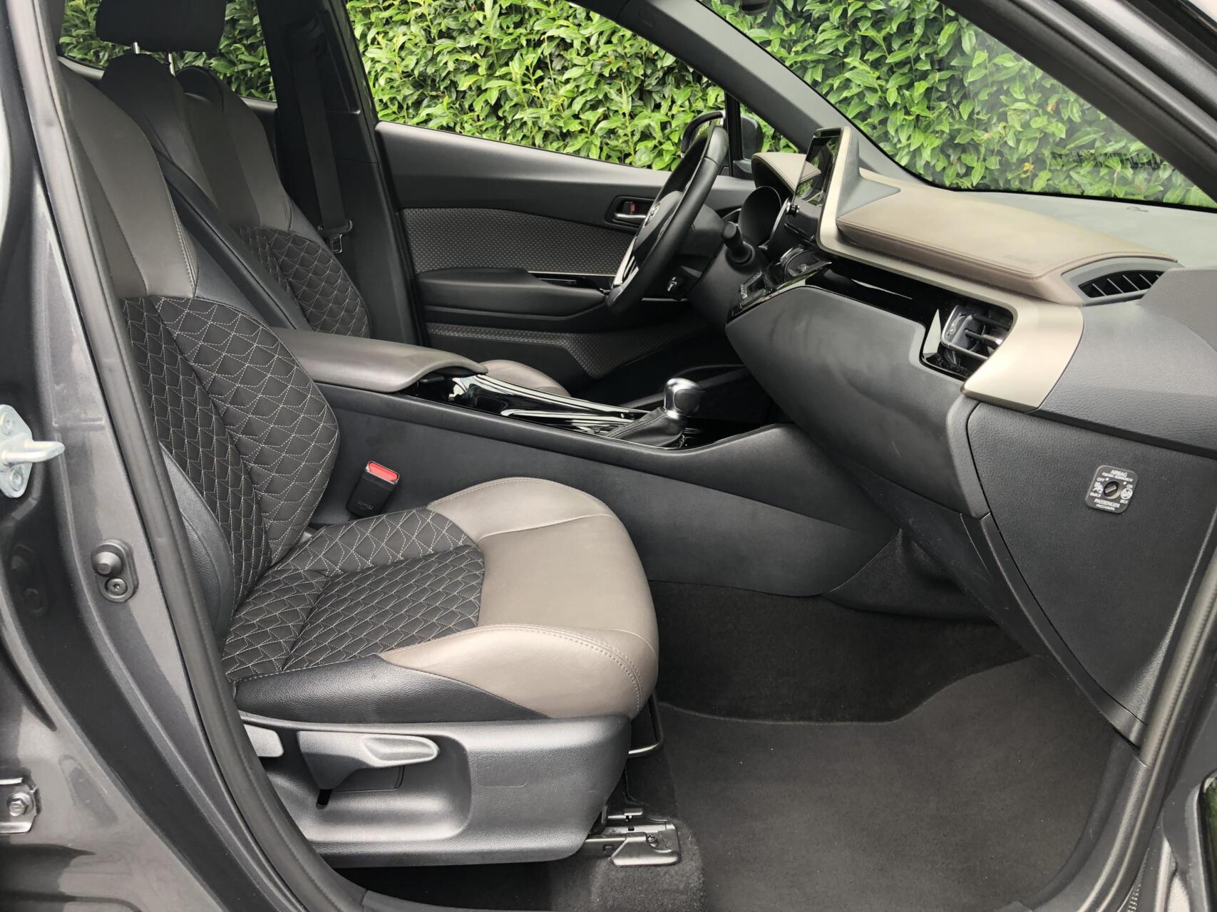 Foto van Toyota Toyota C-hr