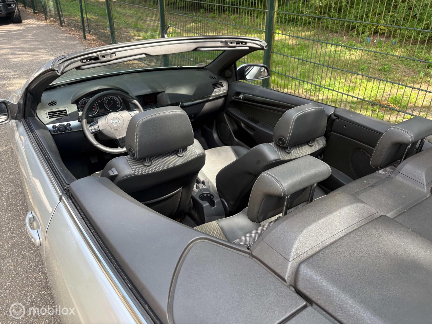 Foto van Opel Astra Cabrio