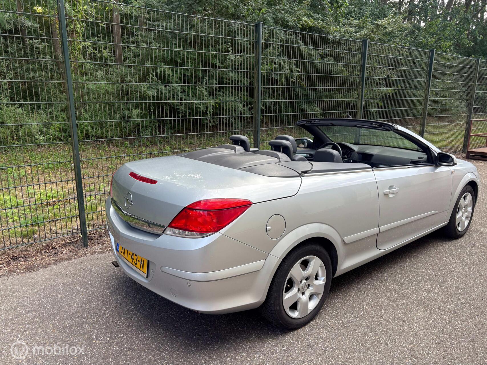 Foto van Opel Astra Cabrio
