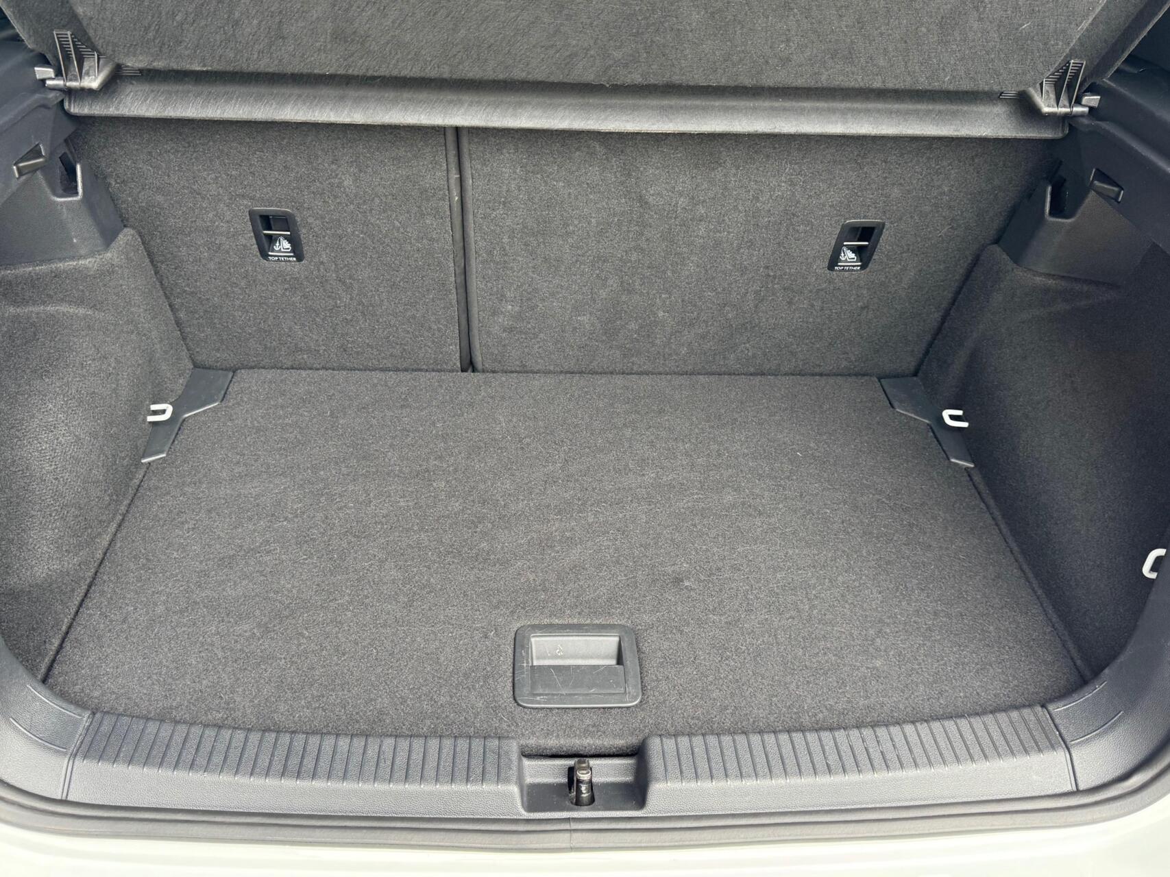 Foto van Volkswagen T-cross