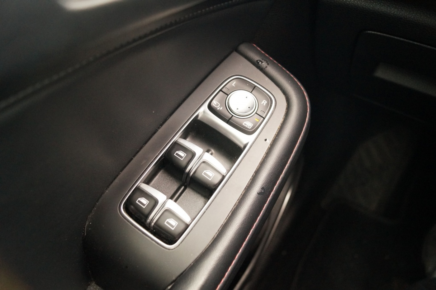 Foto van MG MG Rx6 Plug-in Hybrid