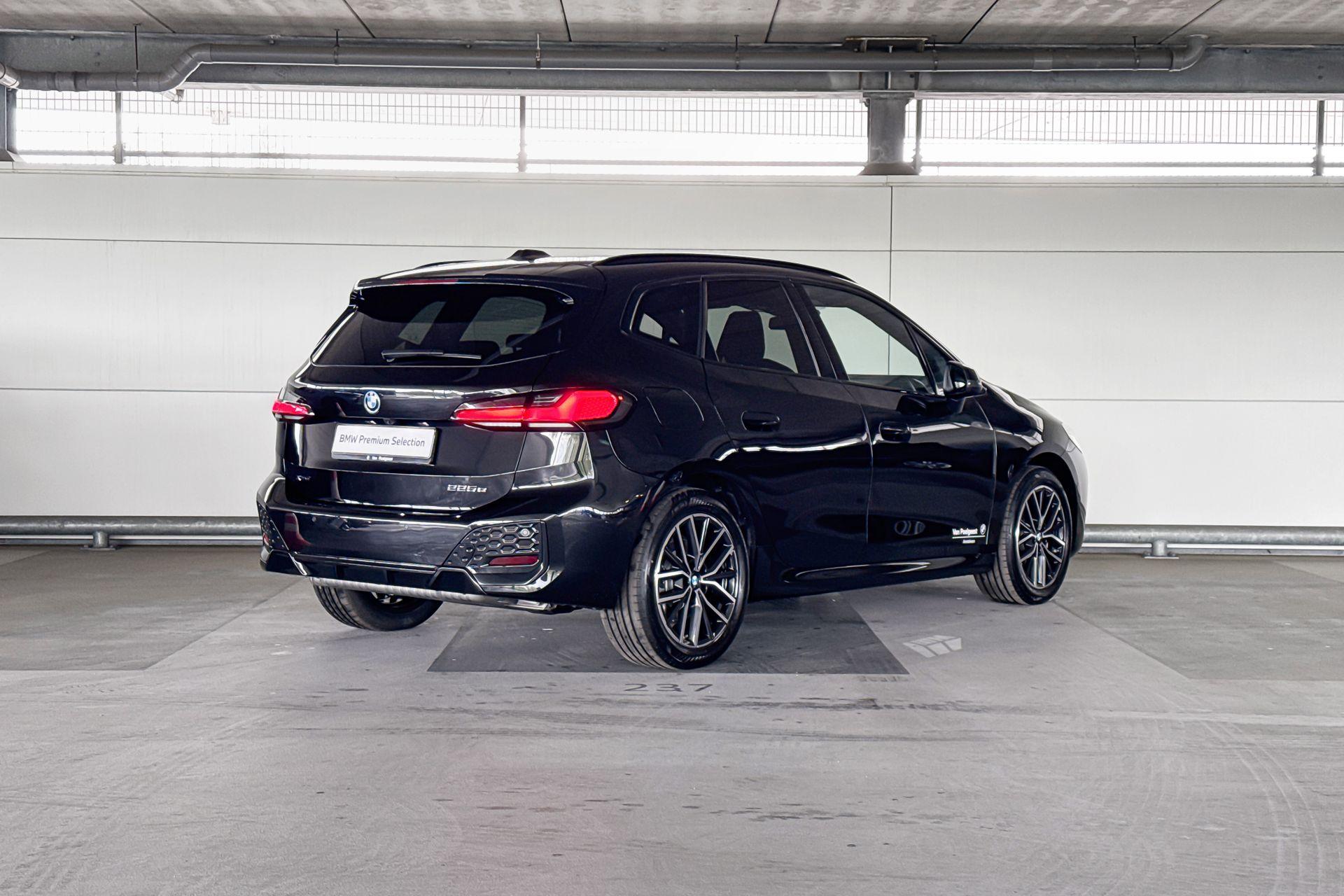 Foto van BMW 225e xDrive Active Tourer