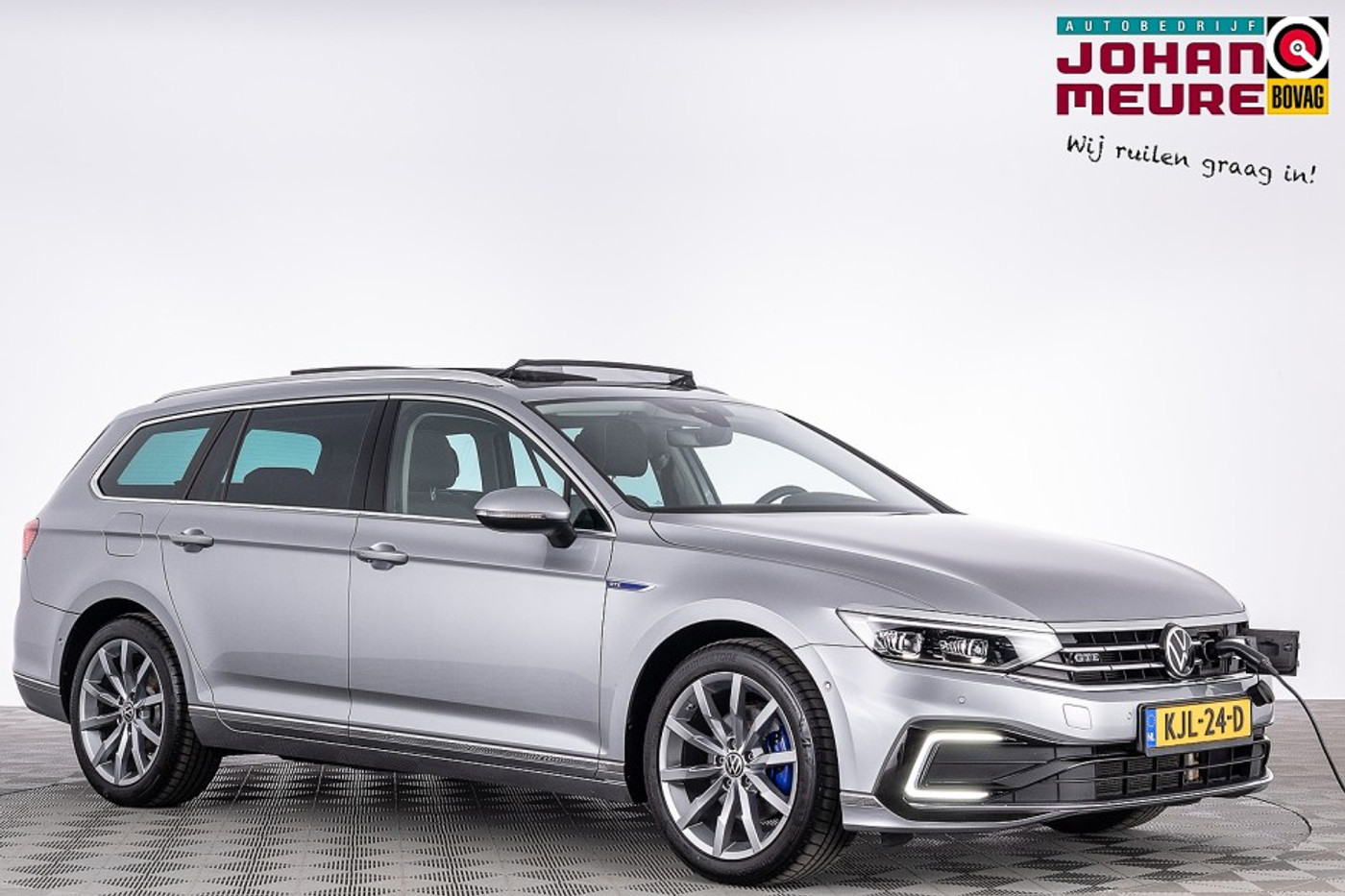 Volkswagen Passat Variant 1.4 TSI PHEV GTE | LEDER | PANORAMADAK | VIRTUAL DASH | Trekhaak -2e PINKSTERDAG OPEN!- 2021 - voorkant