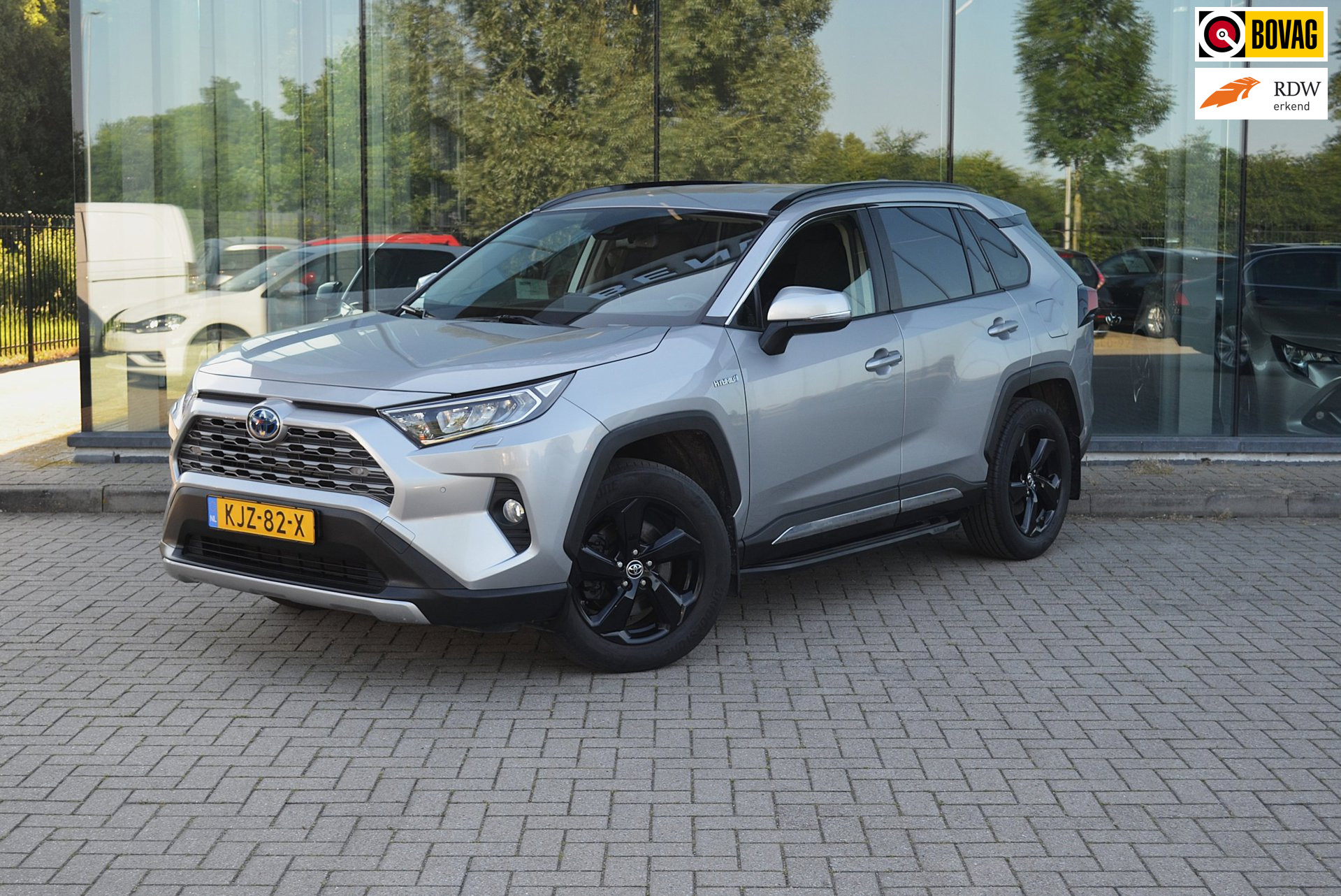 Toyota Rav4 2.5 Hybrid Dynamic | Camera | Navi | Trekhaak | Stoel & voorruit verw. | ACC 2019 - voorkant